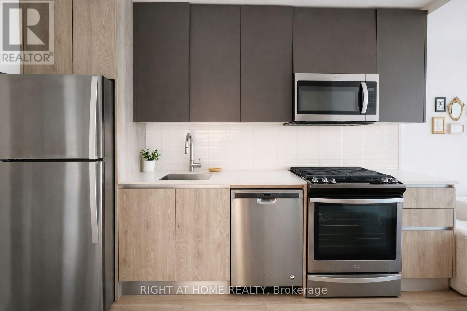 2108 - 2A CHURCH STREET Image 1