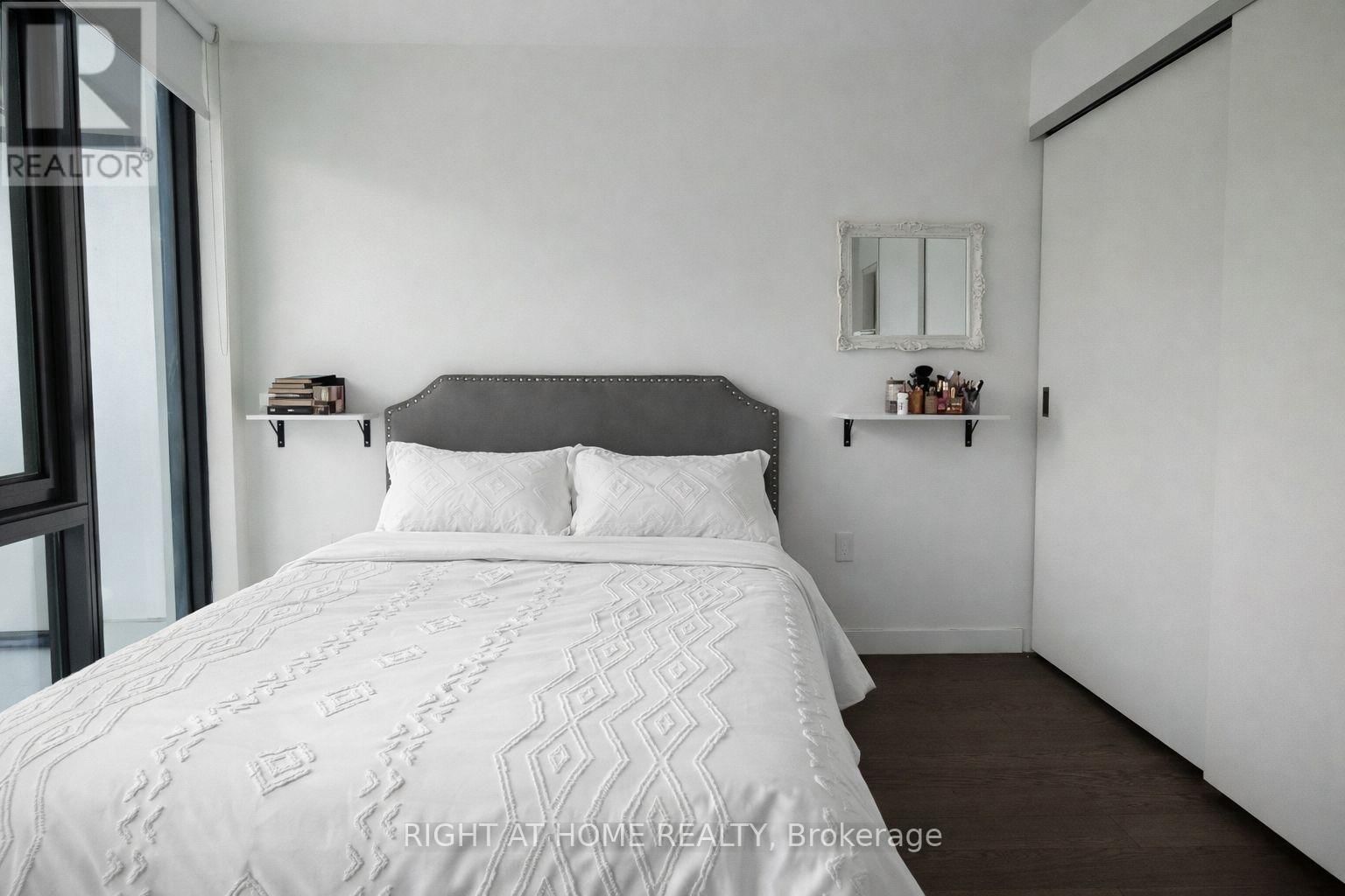 2108 - 2A CHURCH STREET Image 4