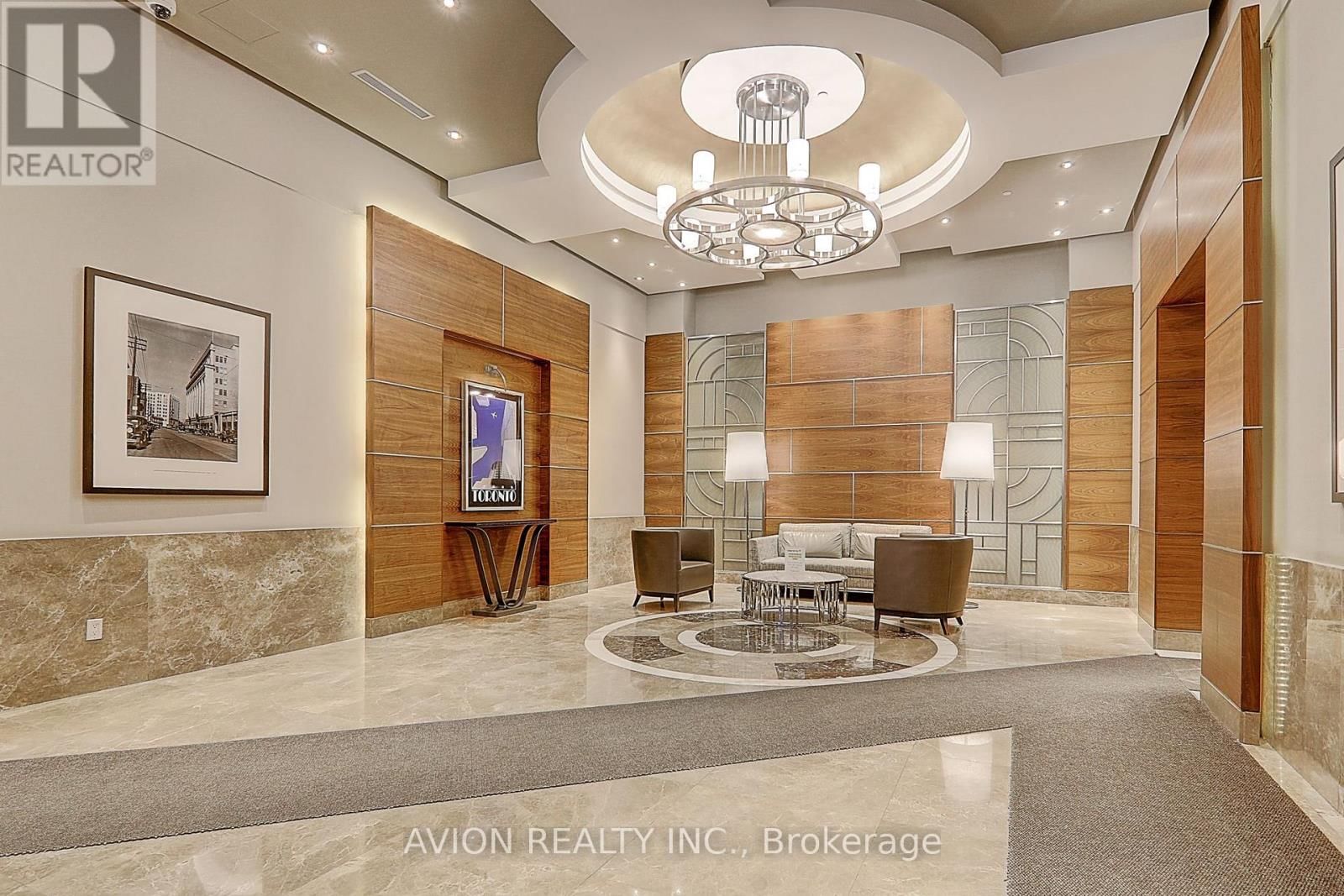 2610 - 761 BAY STREET Image 34