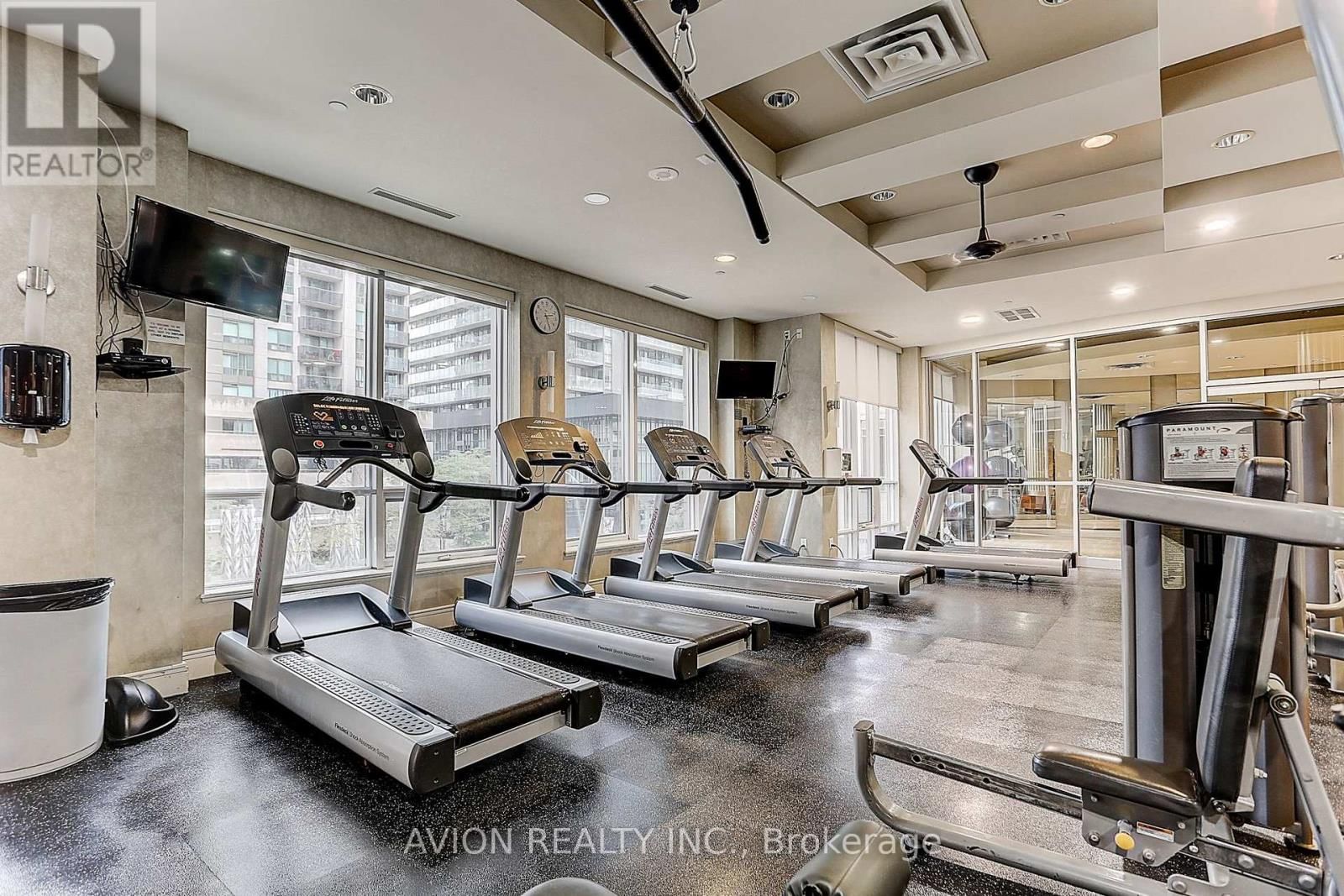 2610 - 761 BAY STREET Image 36