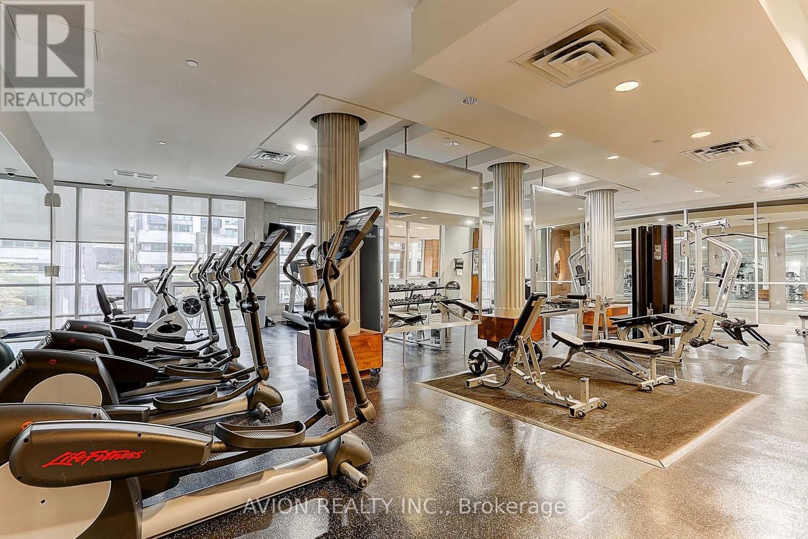 2610 - 761 BAY STREET Image 37