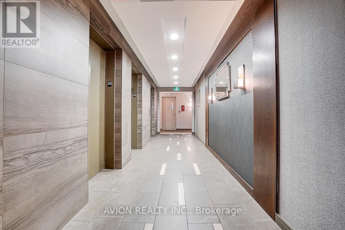 2610 - 761 BAY STREET Image 41