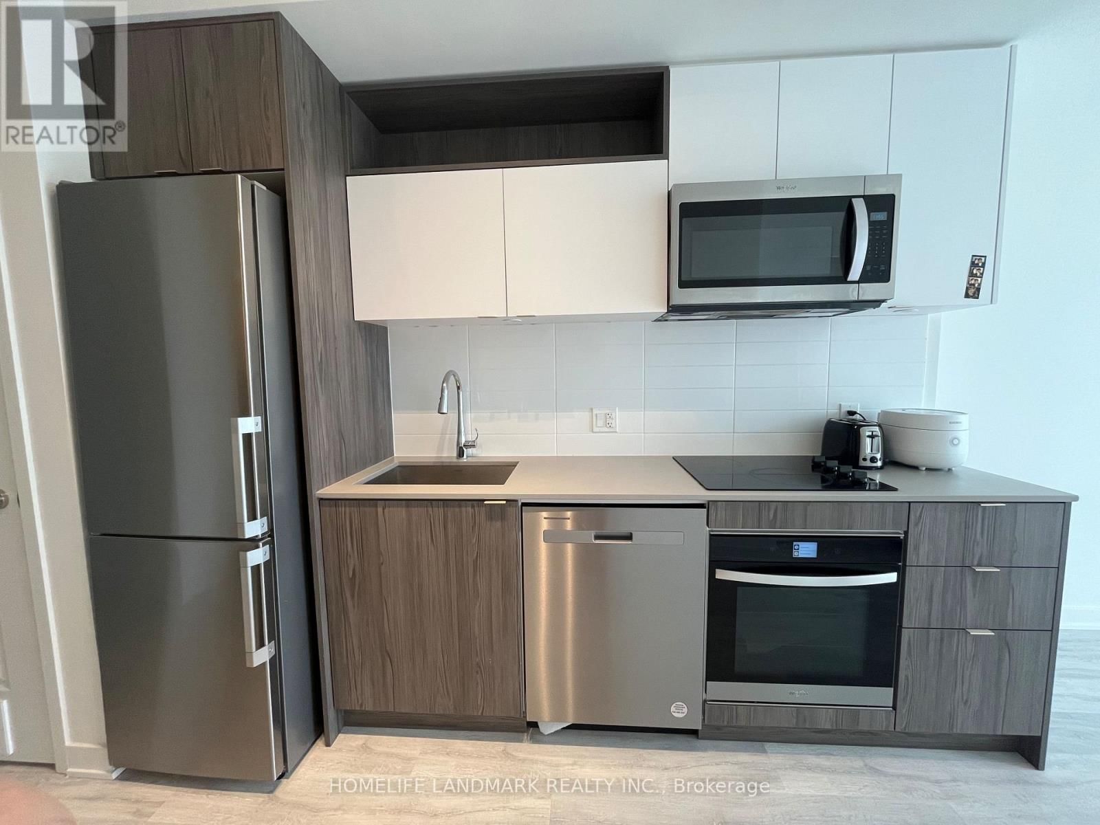 2403 - 100 DALHOUSIE STREET Image 4