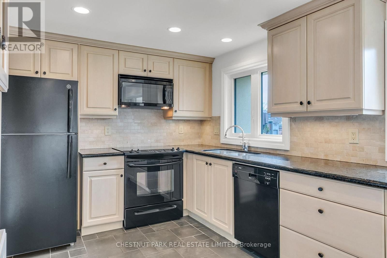 80 SHADBERRY DRIVE Image 12