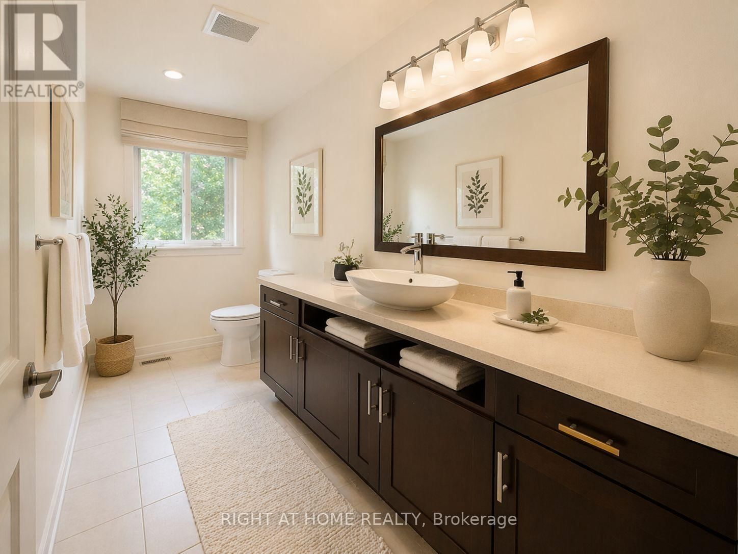 15 FOURSOME CRESCENT Image 13