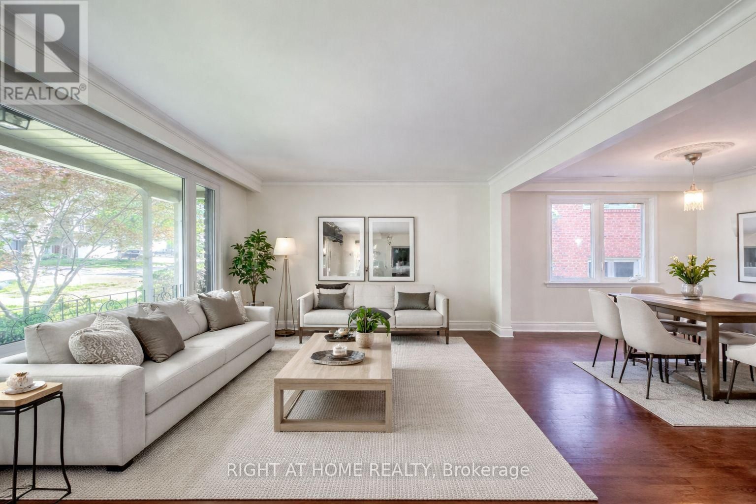 15 FOURSOME CRESCENT Image 2