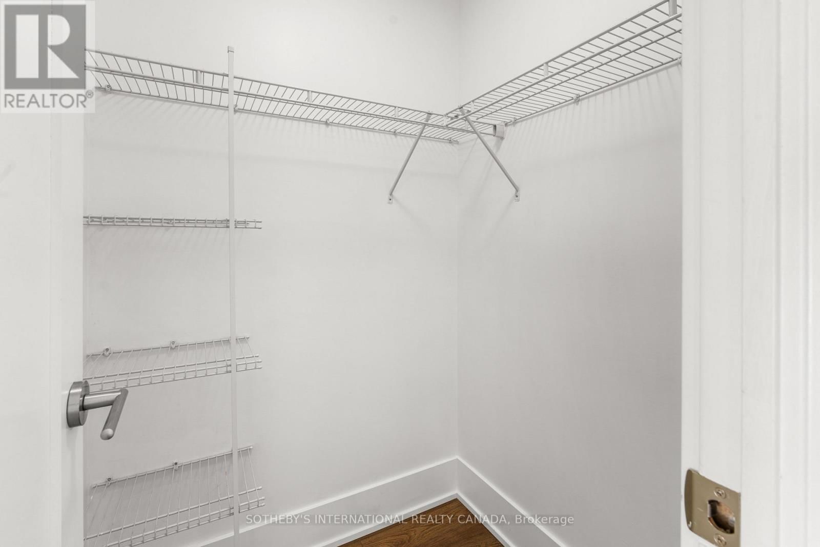 2409 - 300 FRONT STREET WEST Image 12