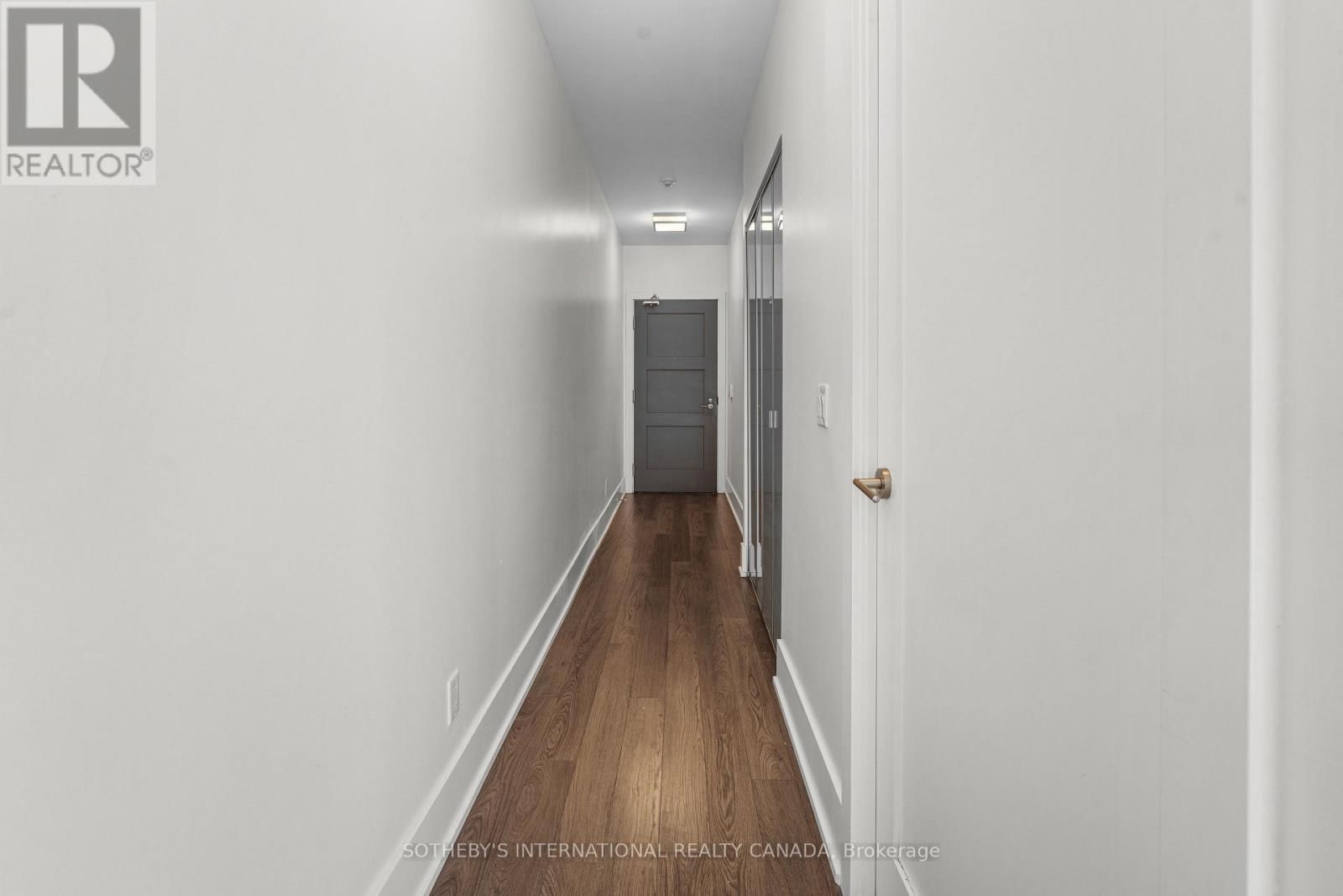 2409 - 300 FRONT STREET WEST Image 2