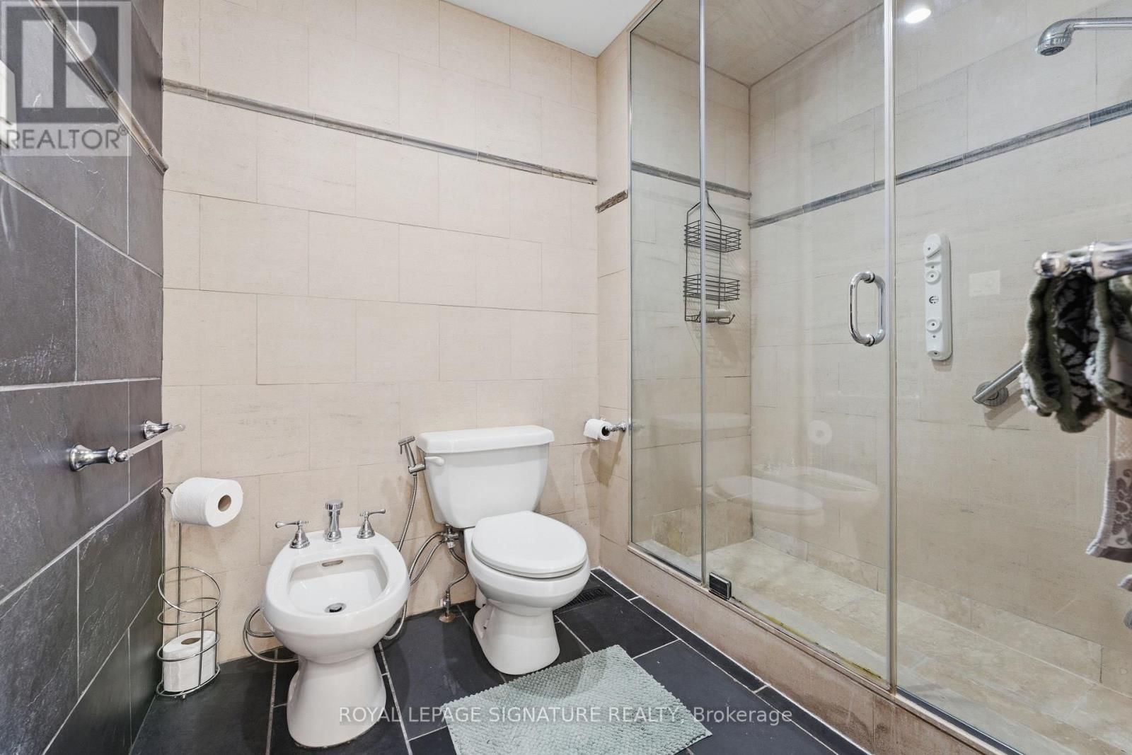 6 CRIMSON MILLWAY Image 19