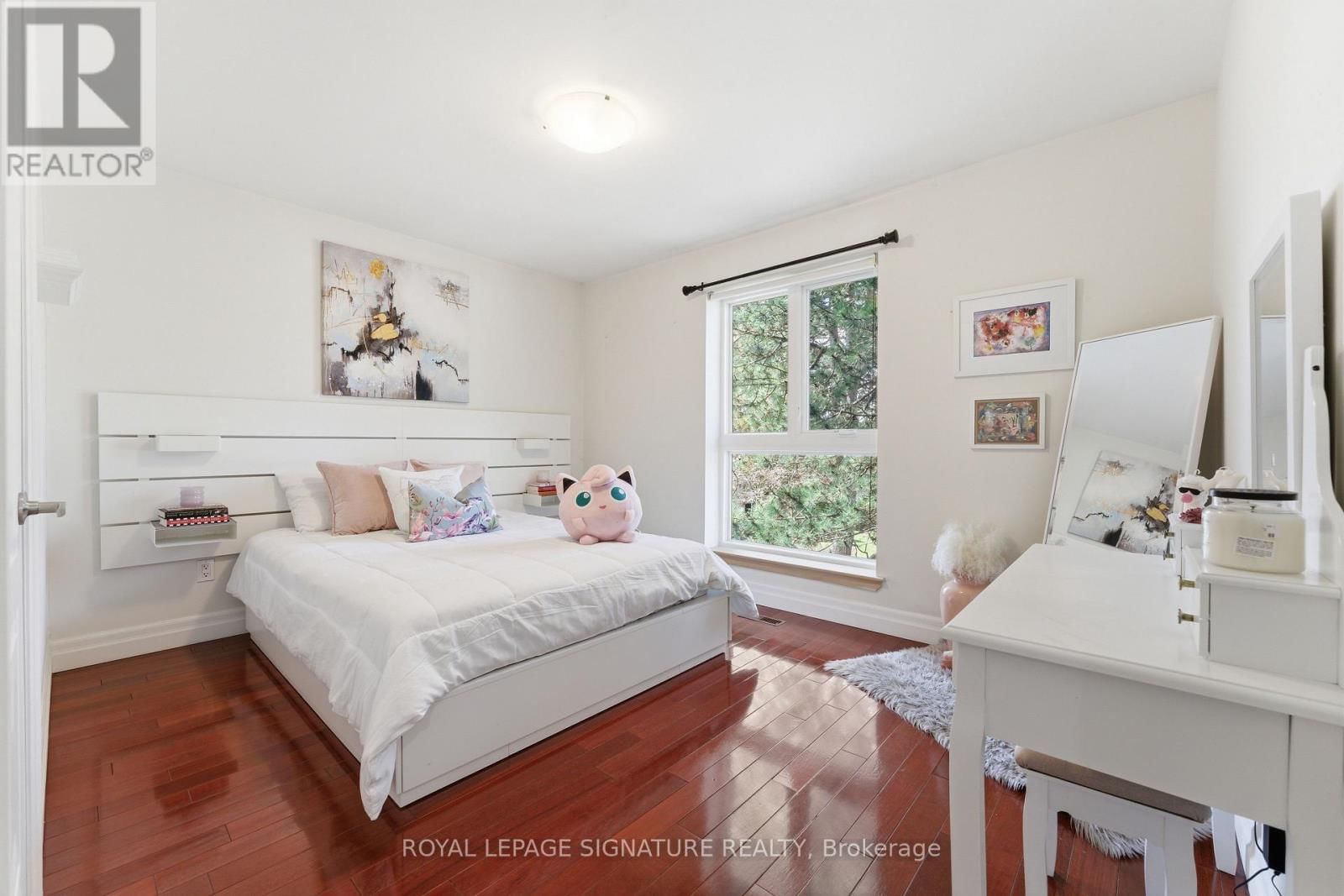 6 CRIMSON MILLWAY Image 21