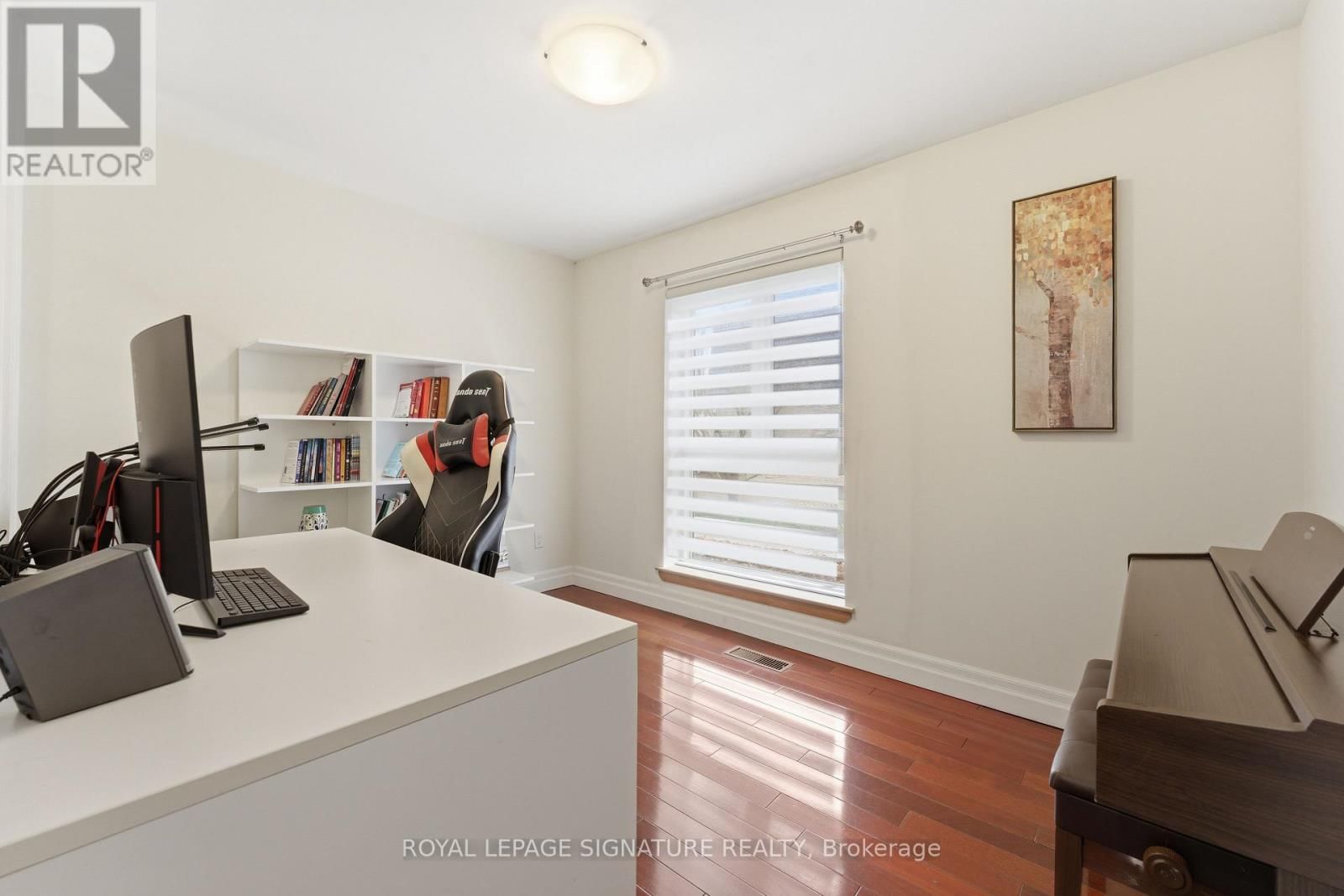 6 CRIMSON MILLWAY Image 23