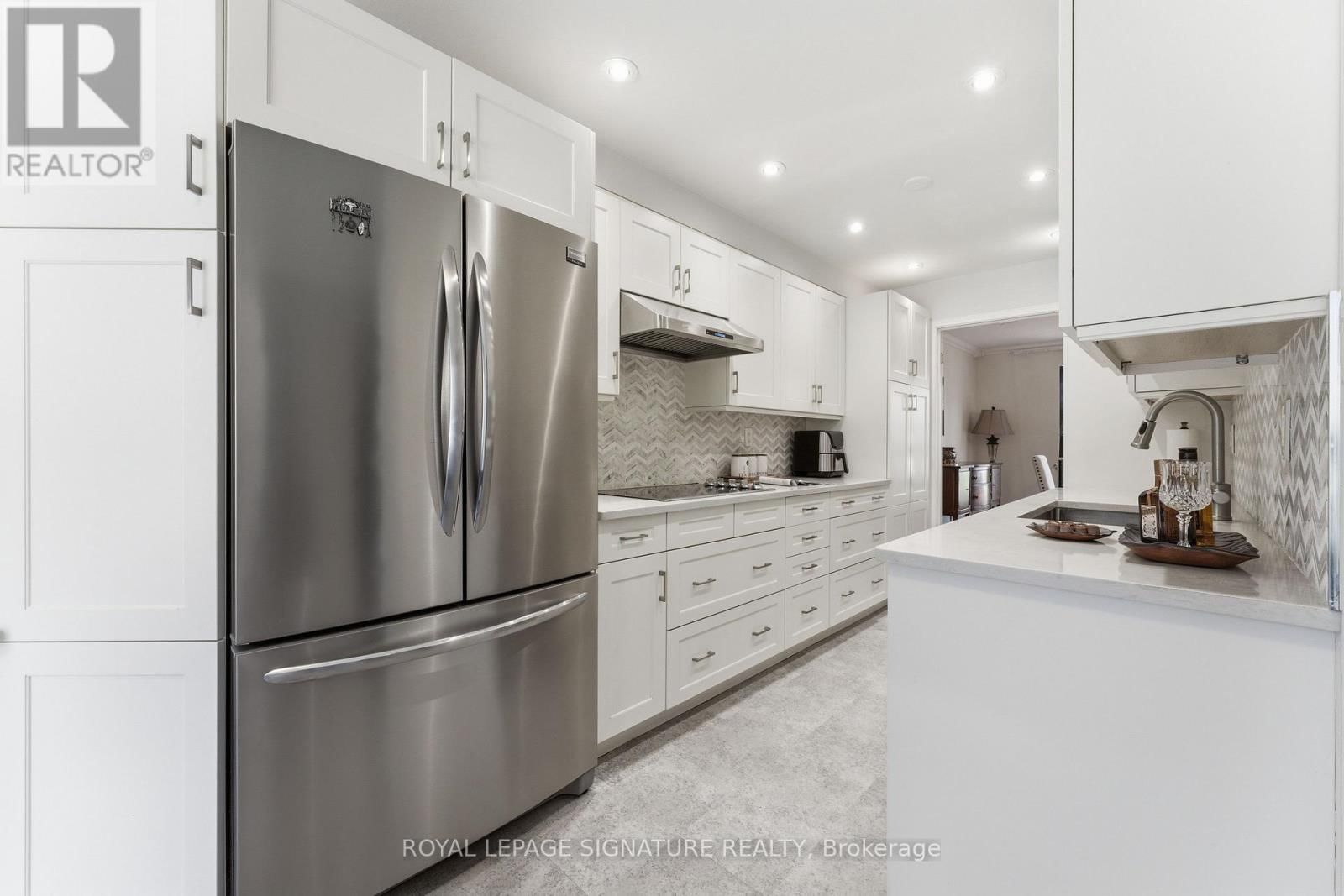 6 CRIMSON MILLWAY Image 9