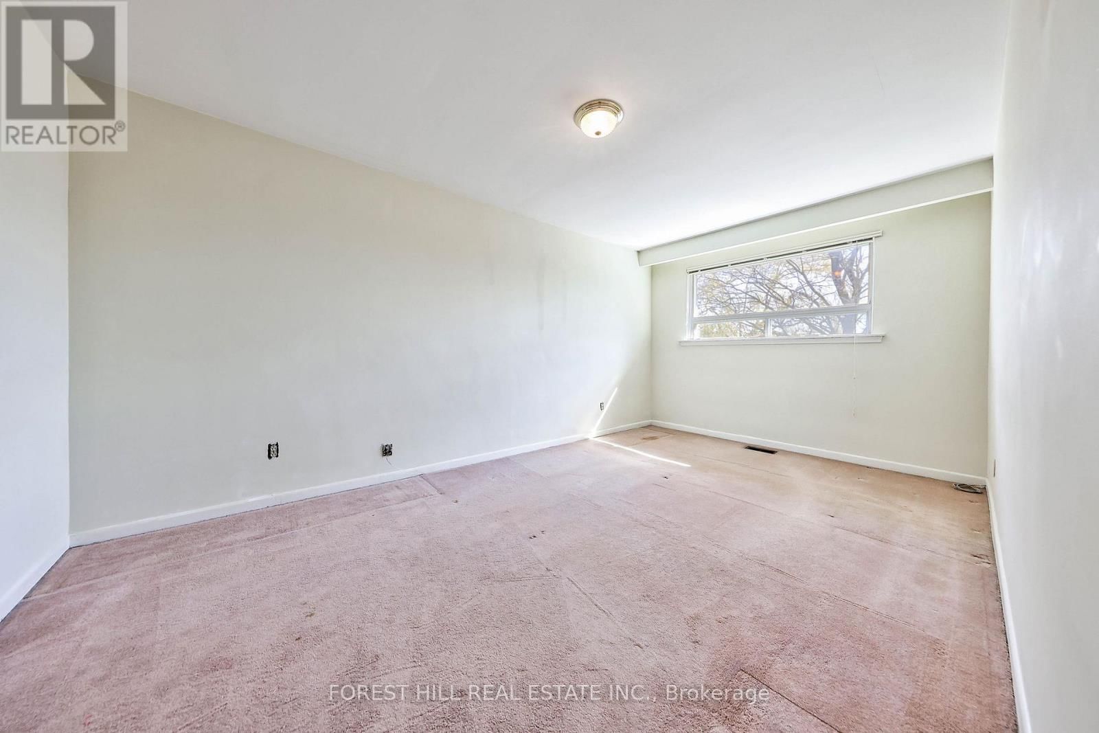 63 HOPPERTON DRIVE Image 14