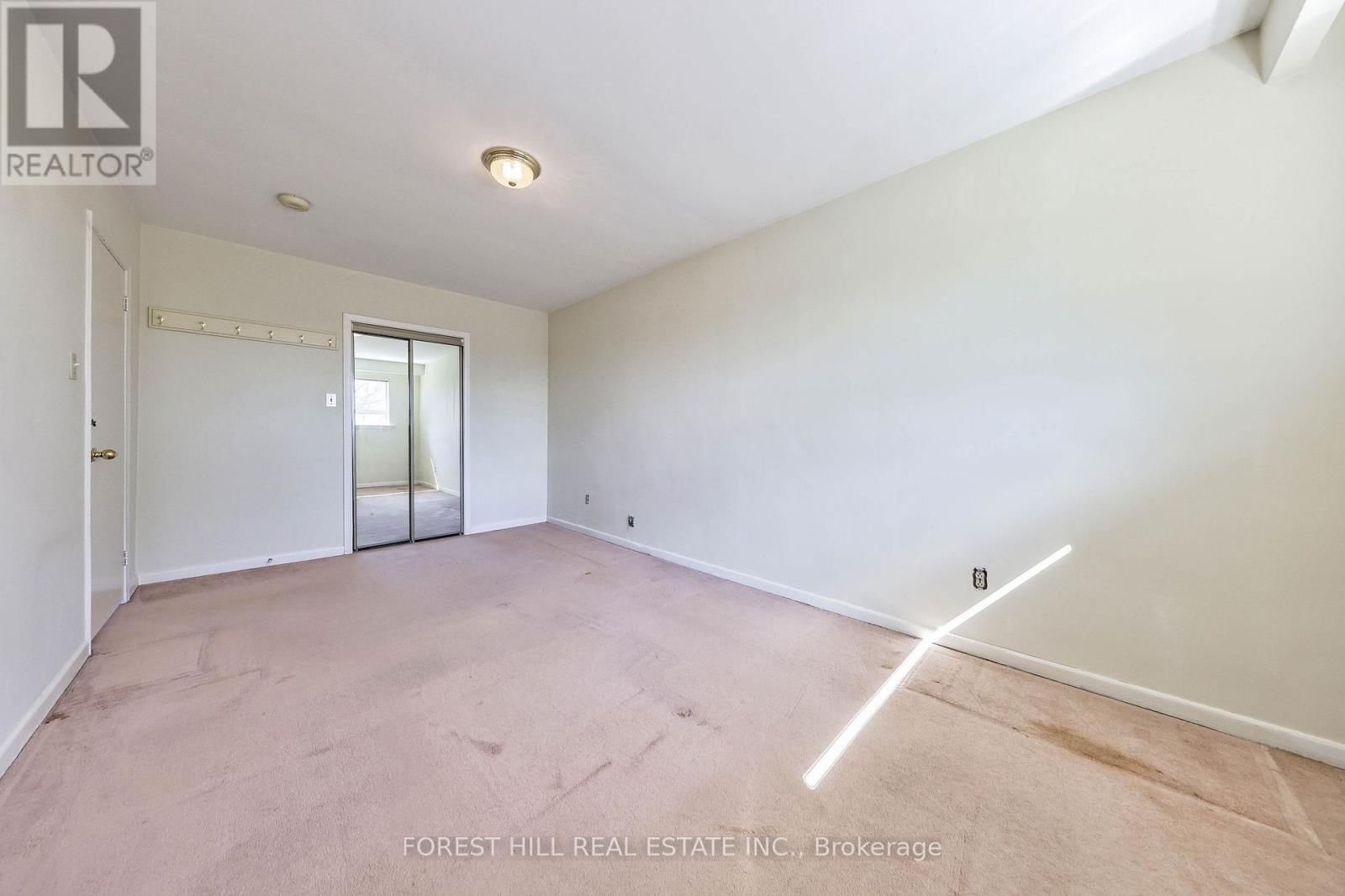 63 HOPPERTON DRIVE Image 15