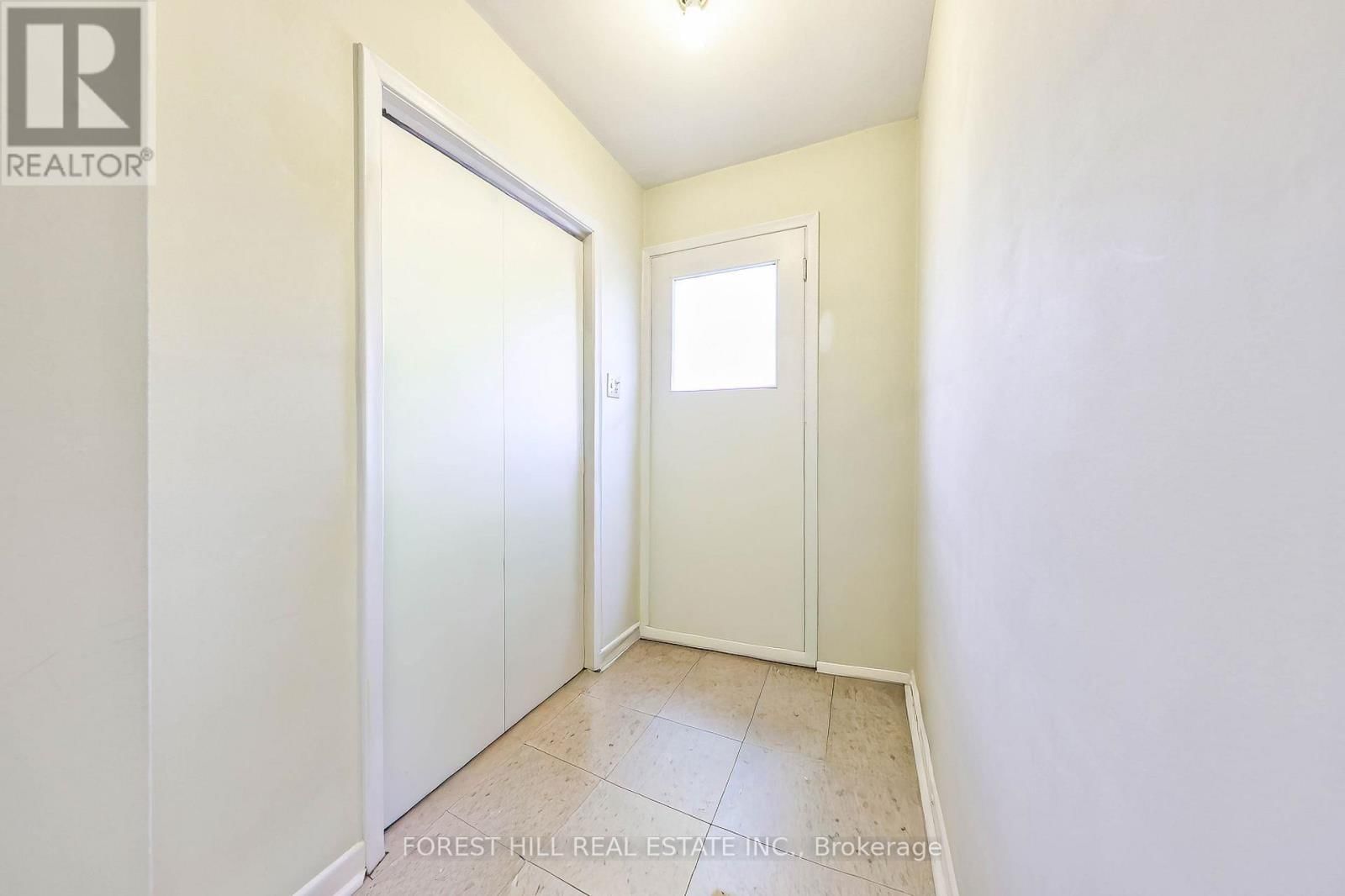 63 HOPPERTON DRIVE Image 19