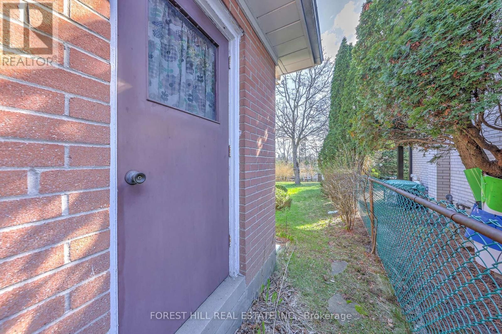 63 HOPPERTON DRIVE Image 23