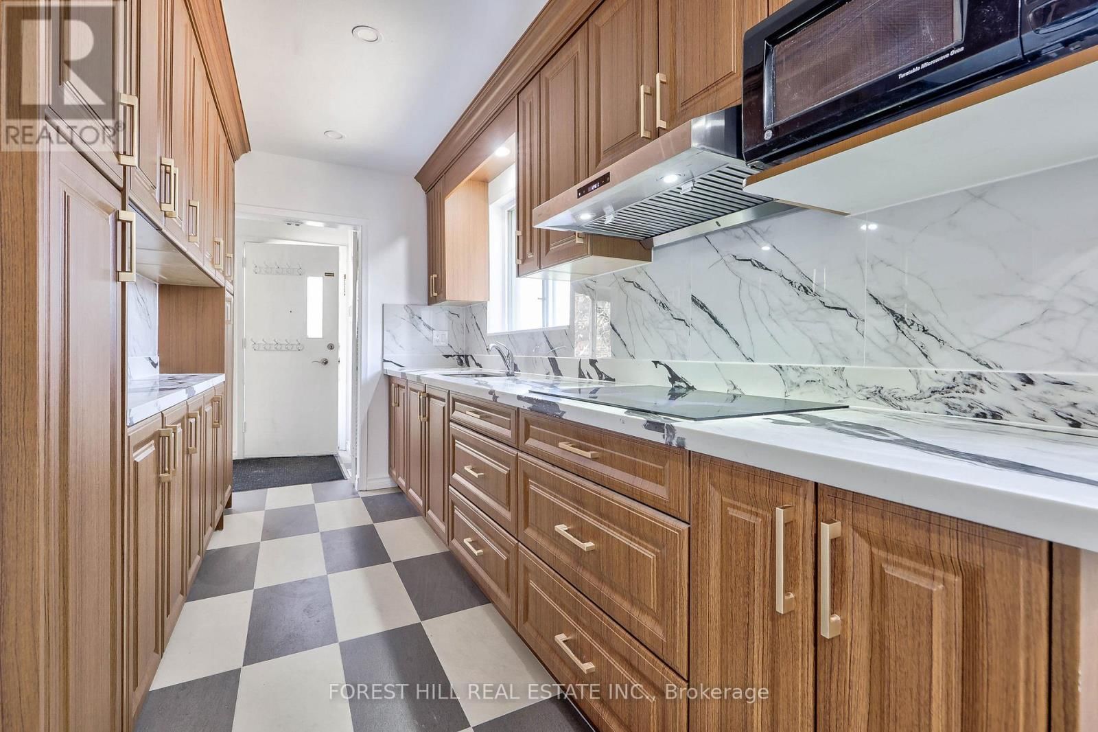 63 HOPPERTON DRIVE Image 8