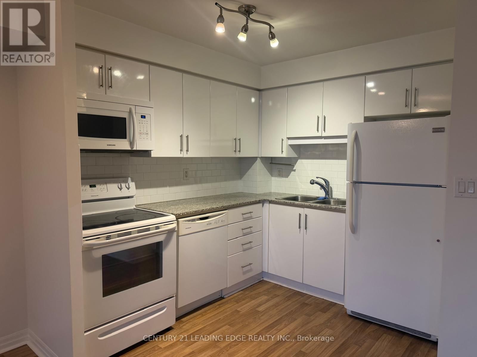 216 - 2035 SHEPPARD AVENUE EAST Image 2