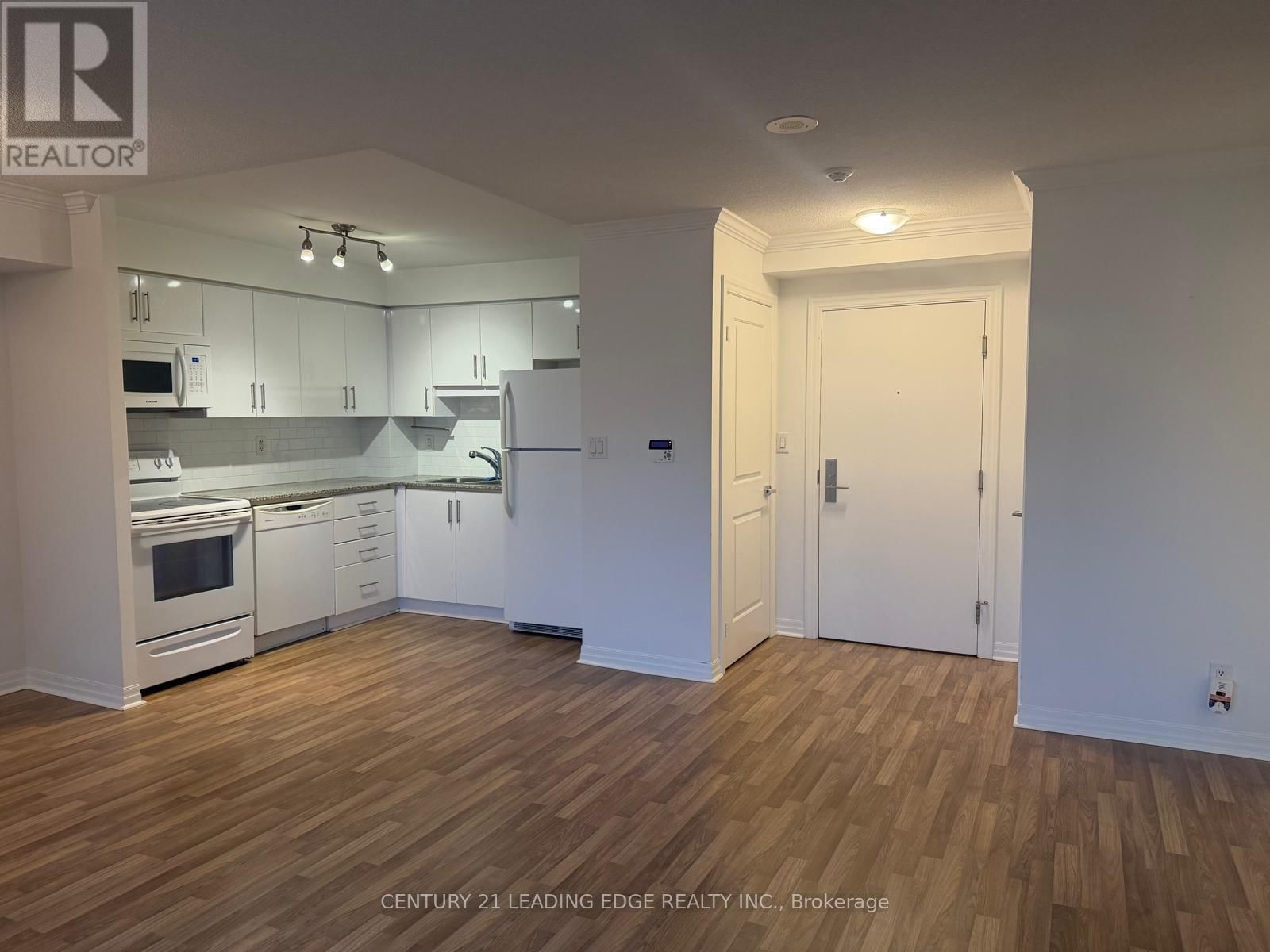 216 - 2035 SHEPPARD AVENUE EAST Image 3