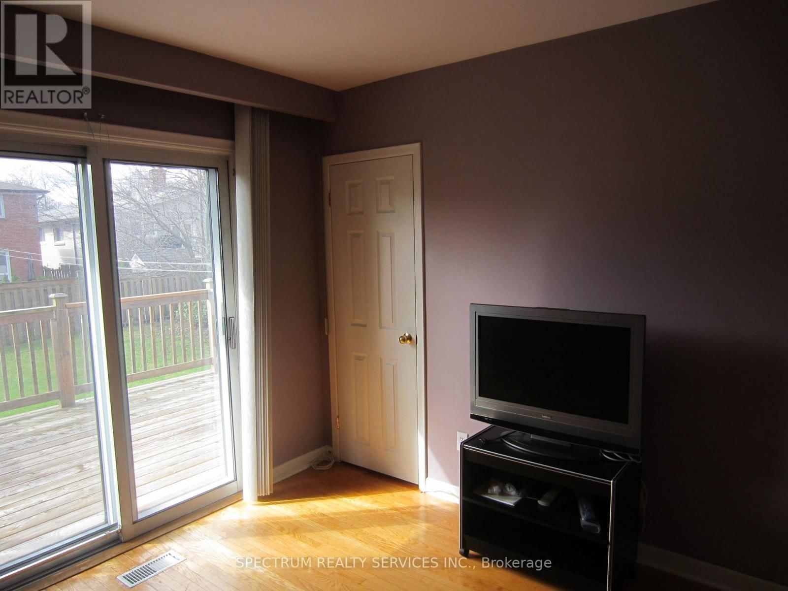 409 PATRICIA AVENUE Image 25