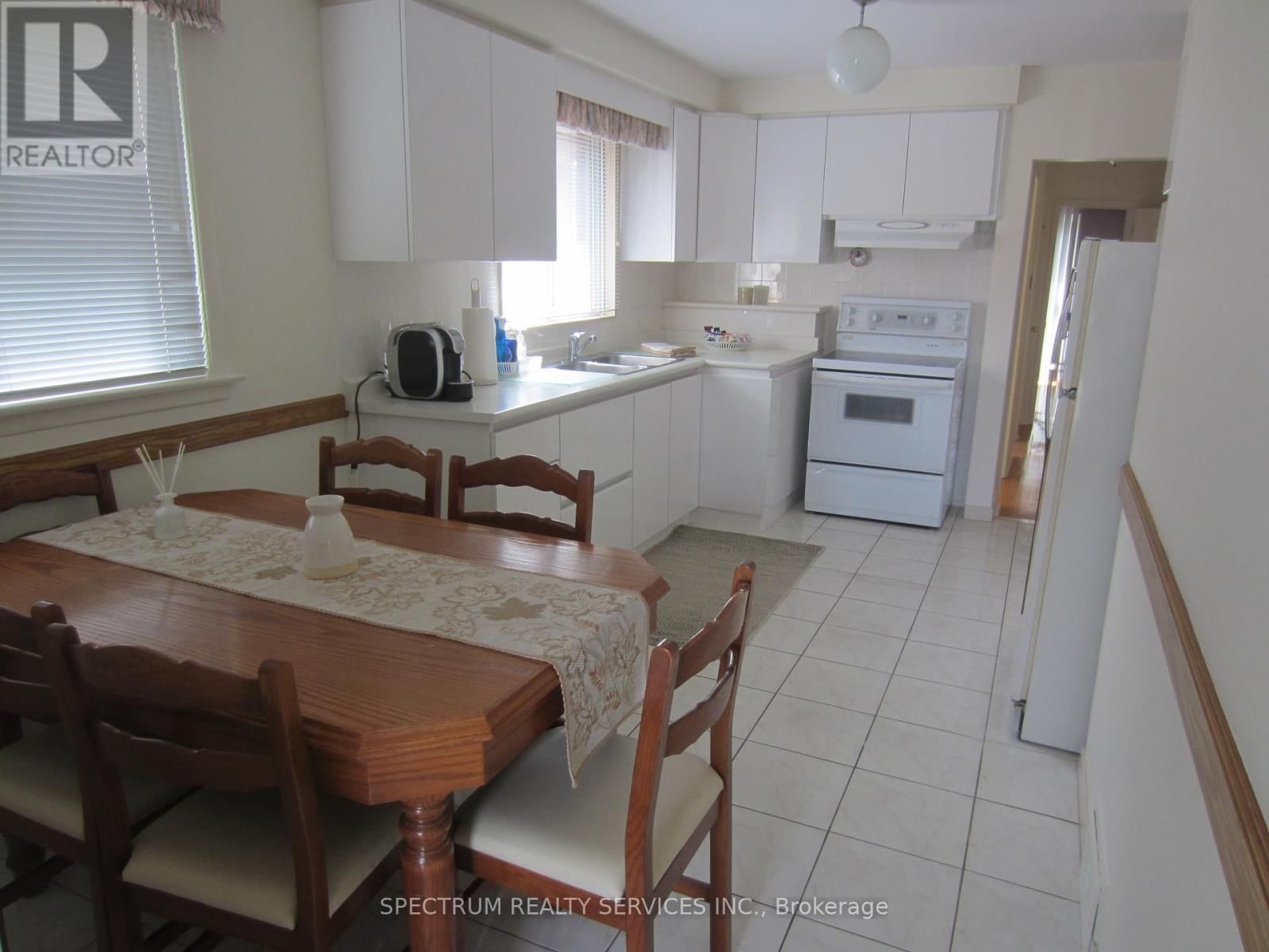 409 PATRICIA AVENUE Image 8