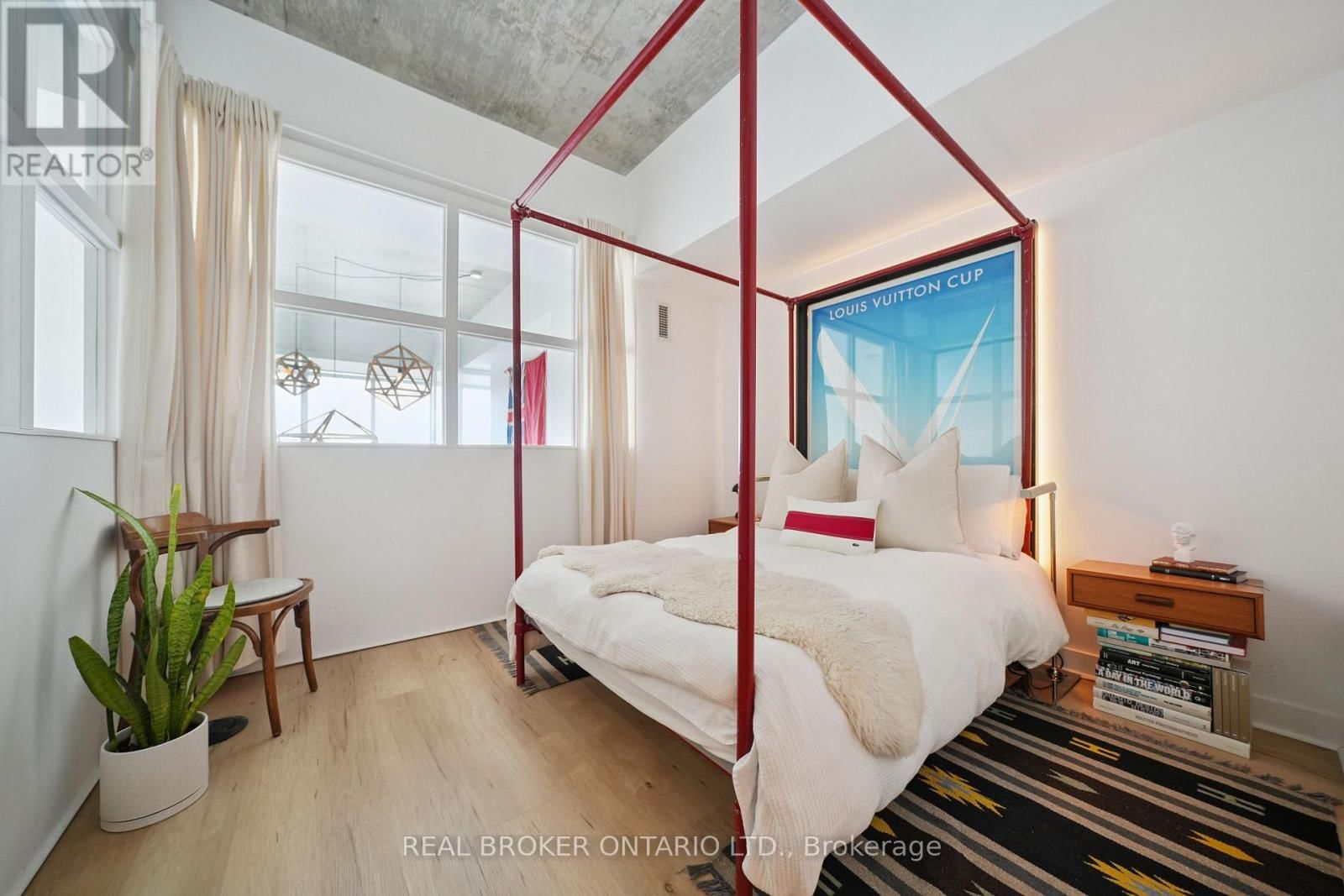 714 - 5 HANNA AVENUE Image 13