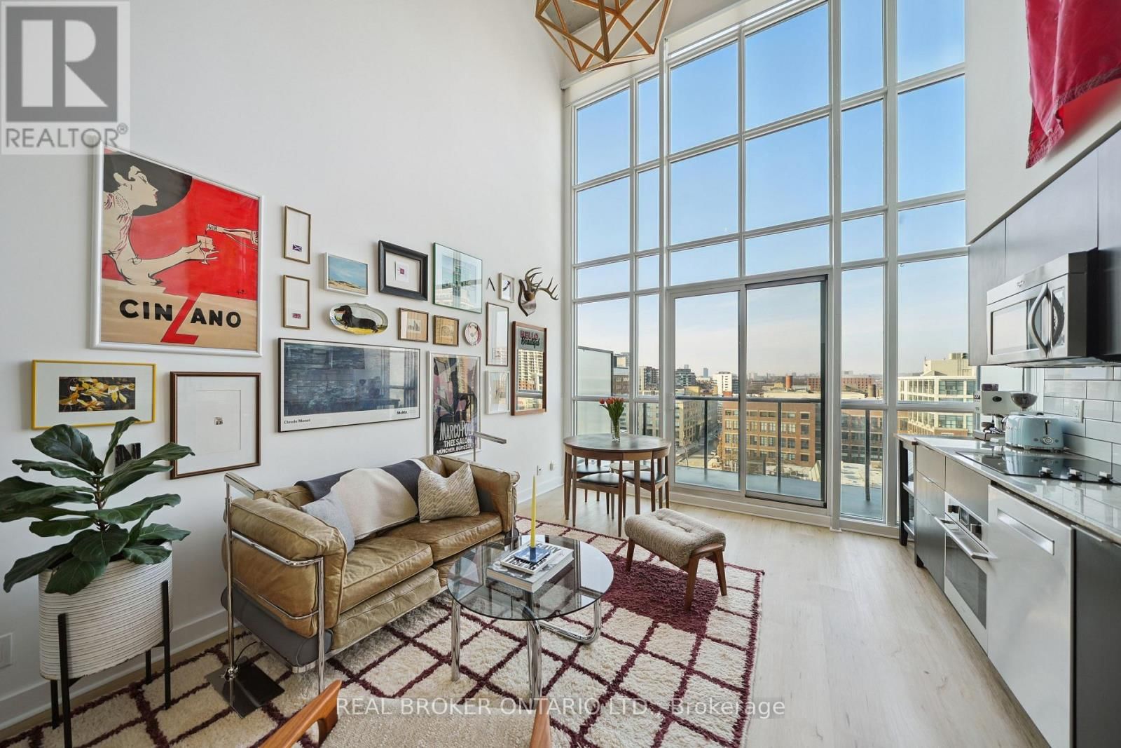 714 - 5 HANNA AVENUE Image 2