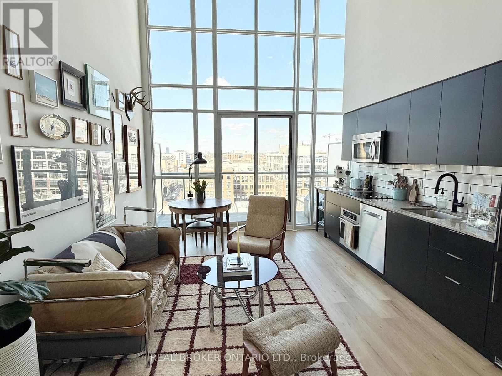 714 - 5 HANNA AVENUE Image 5