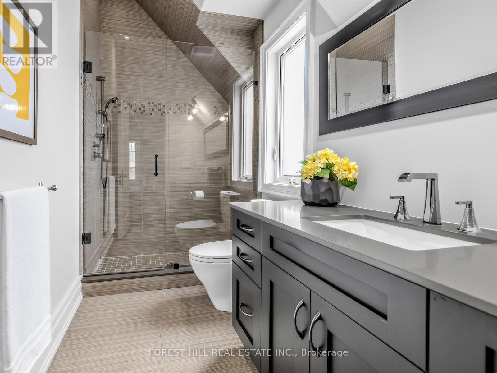 299 SPRING GARDEN AVENUE Image 25