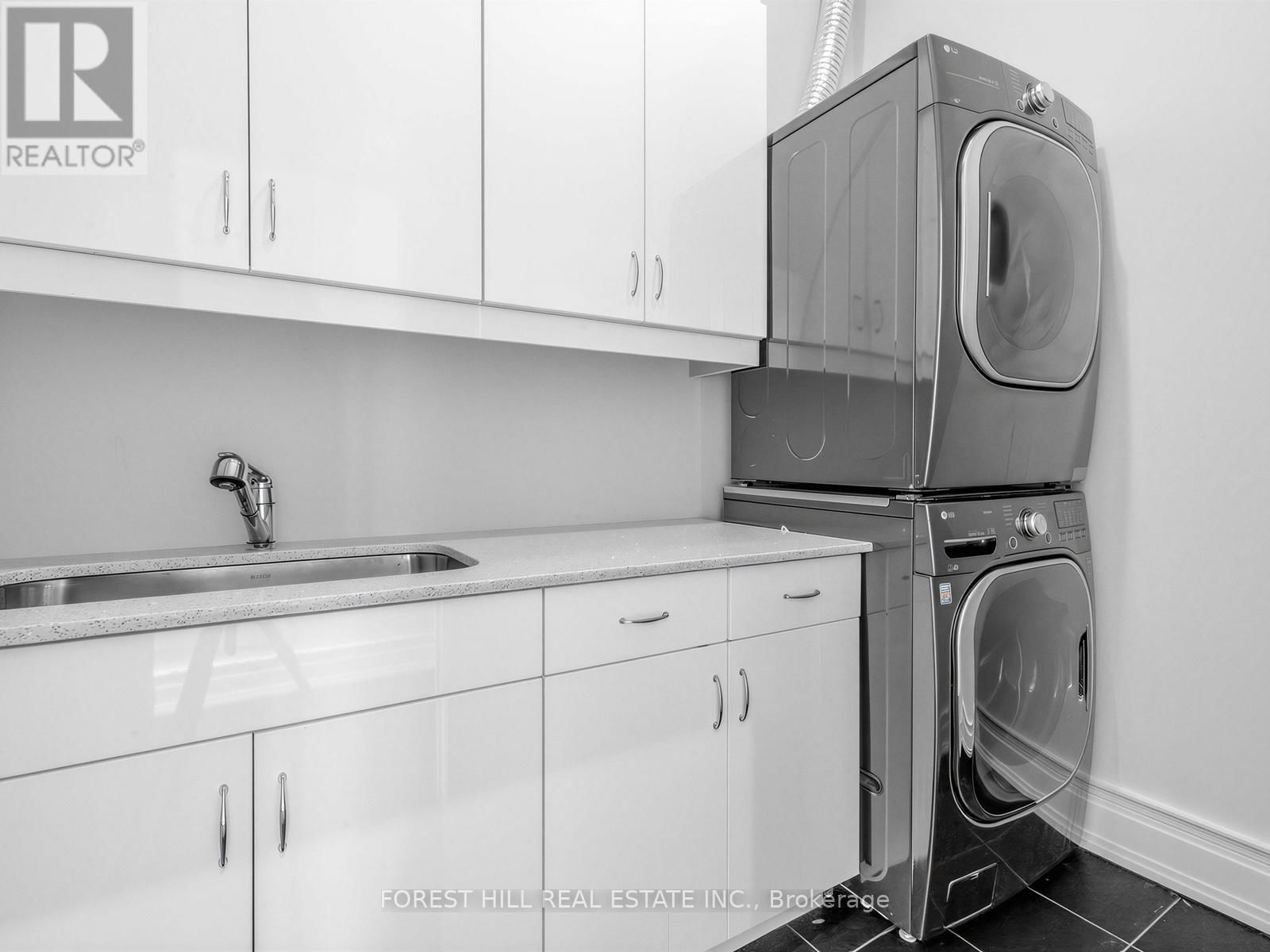 299 SPRING GARDEN AVENUE Image 30