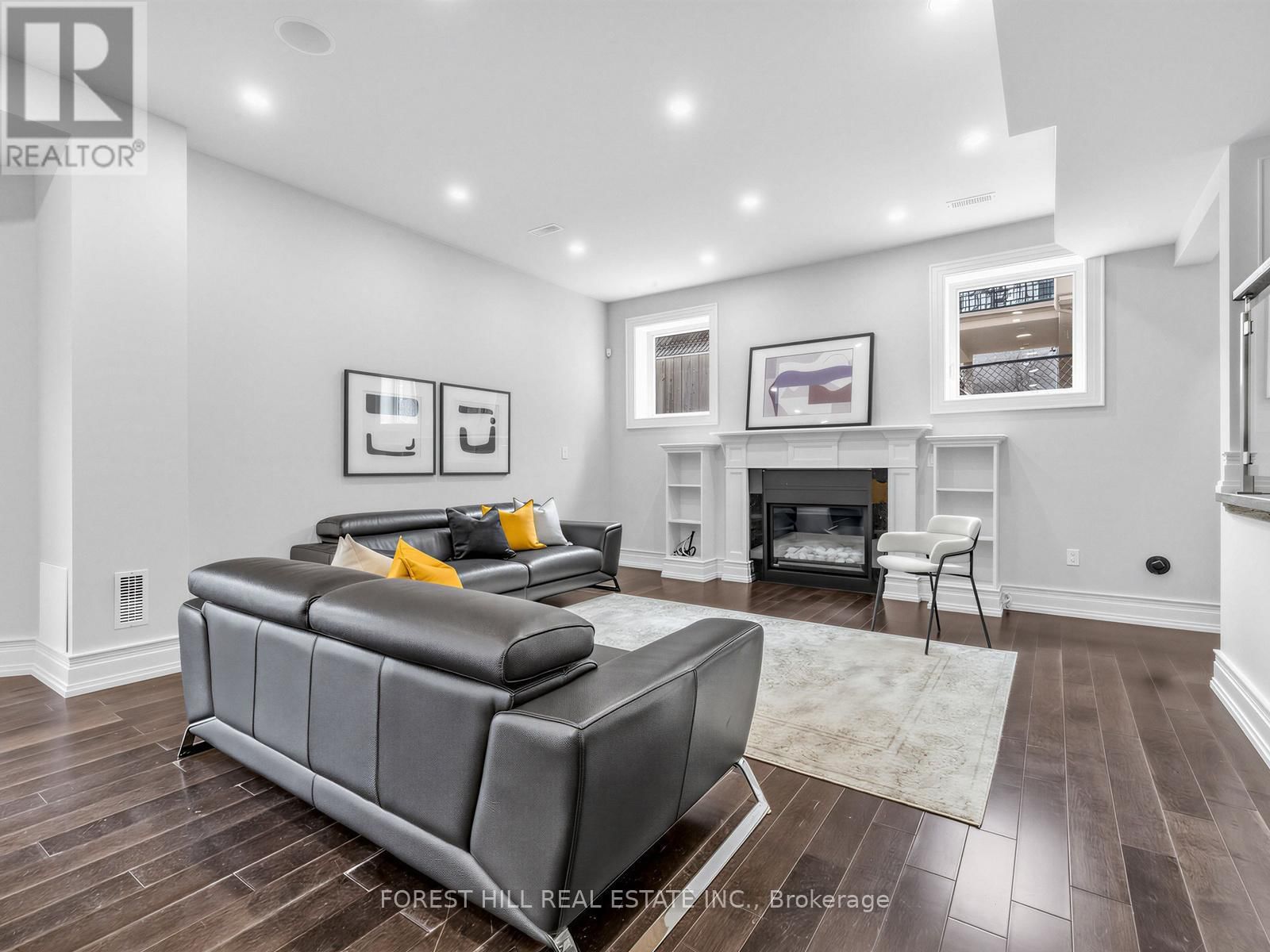 299 SPRING GARDEN AVENUE Image 31