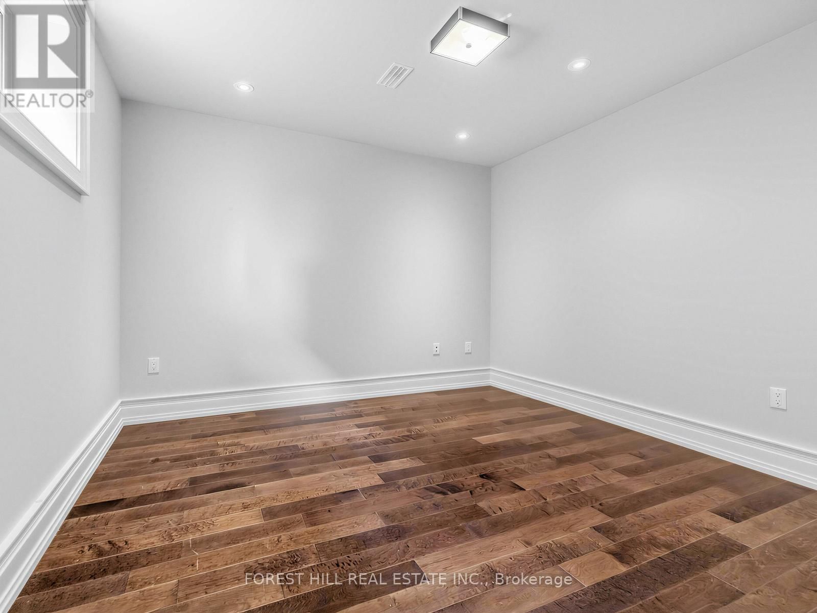 299 SPRING GARDEN AVENUE Image 32