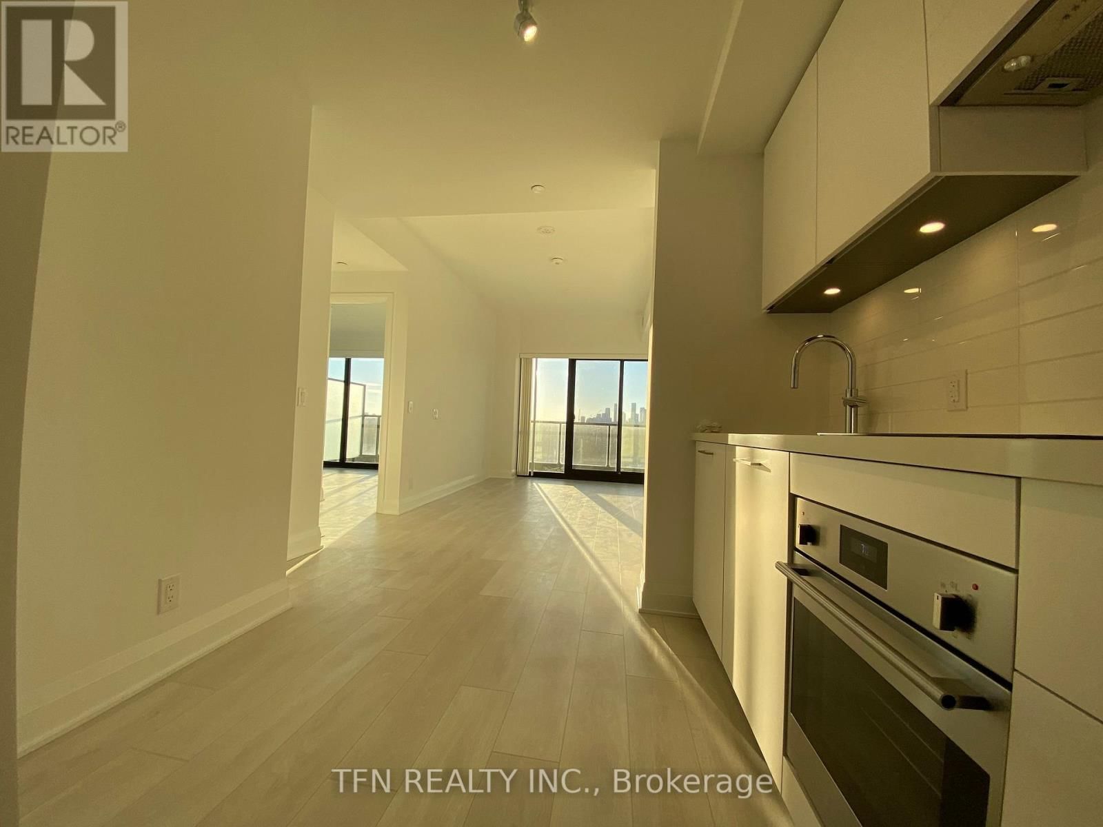 802 - 33 FREDERICK TODD WAY NORTH Image 2