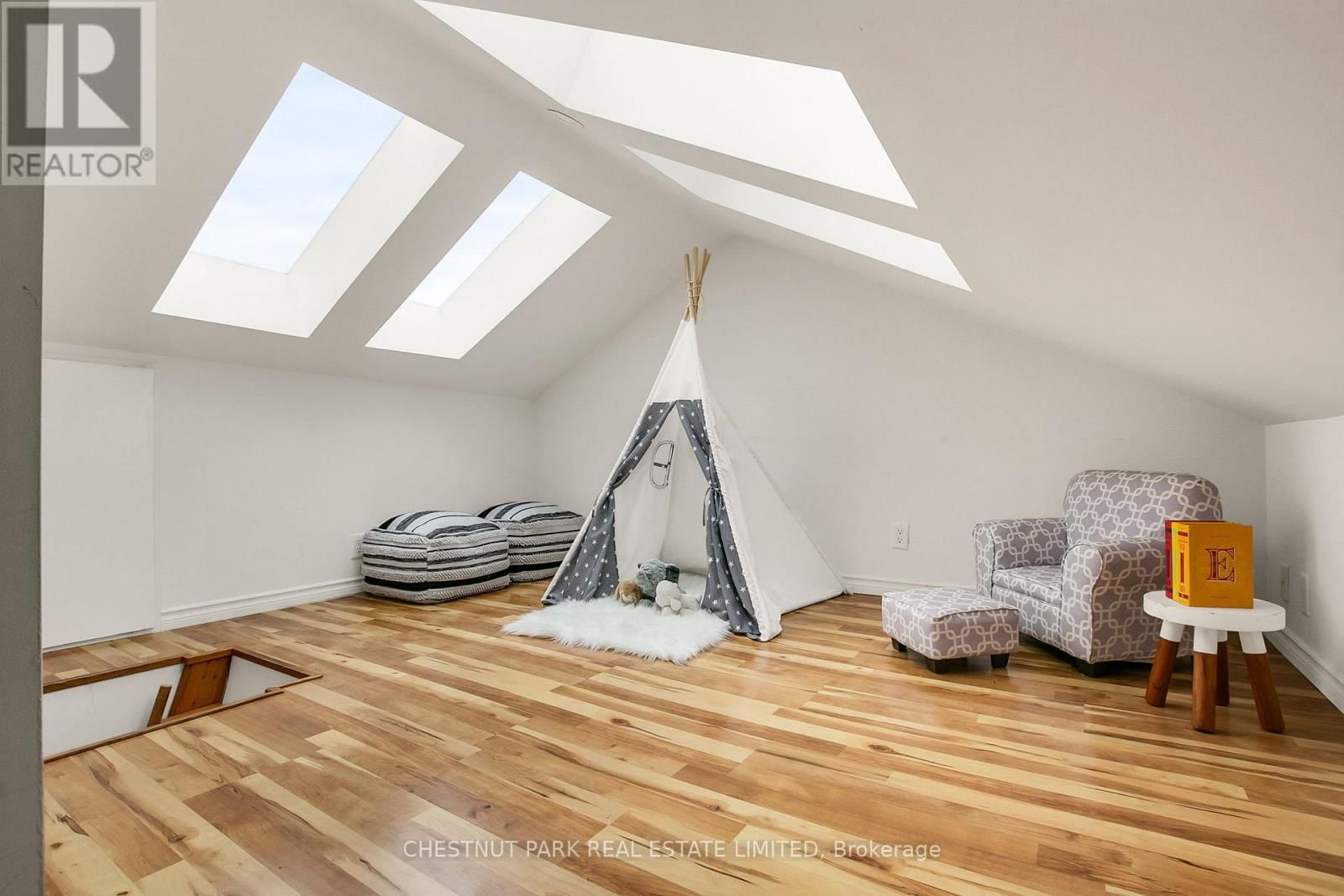 25 BISHOP STREET Image 37