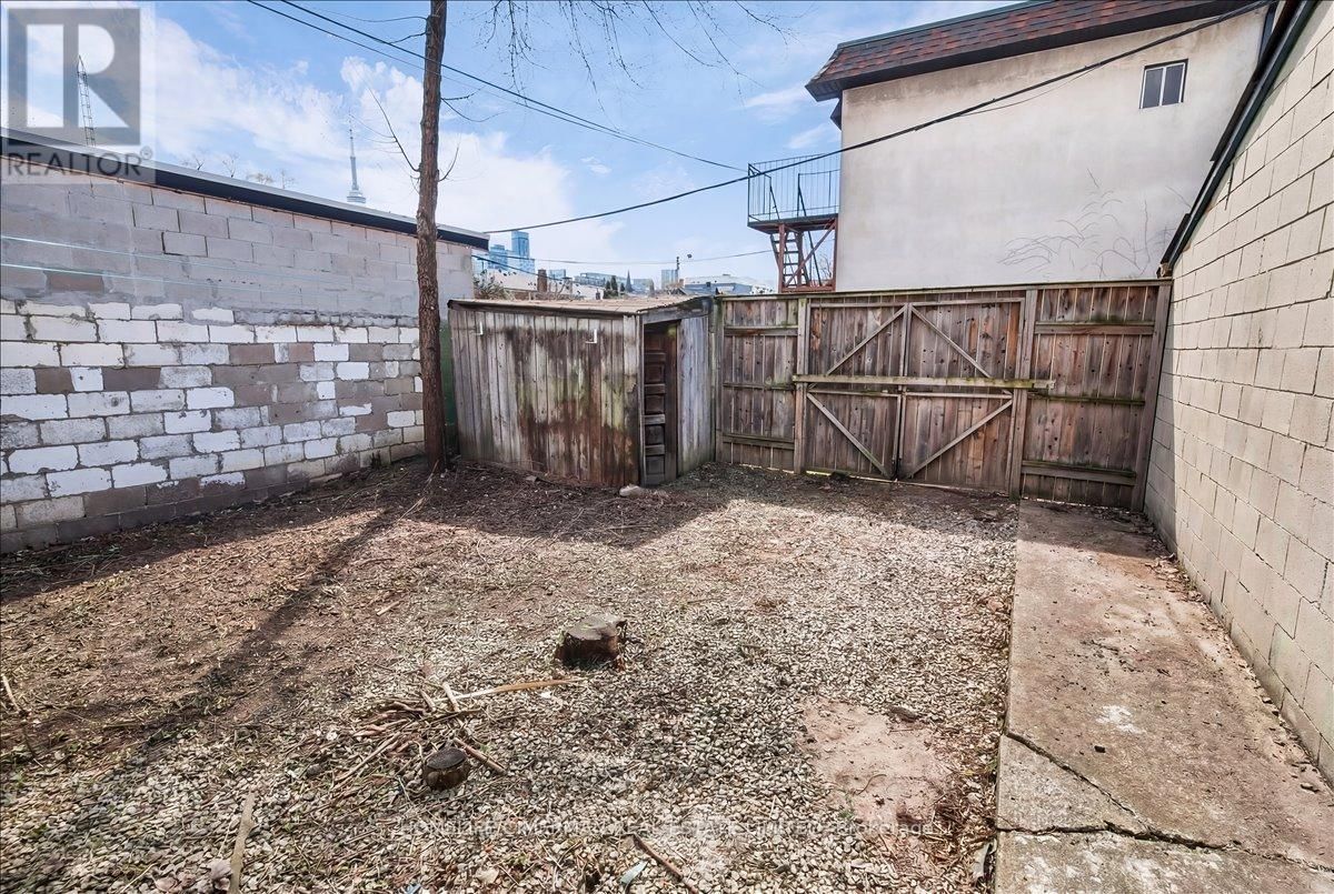 69 ROBINSON STREET Image 26