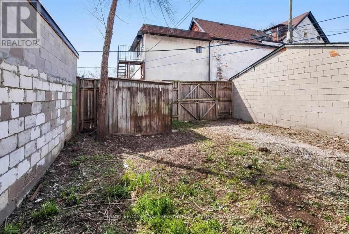 69 ROBINSON STREET Image 28