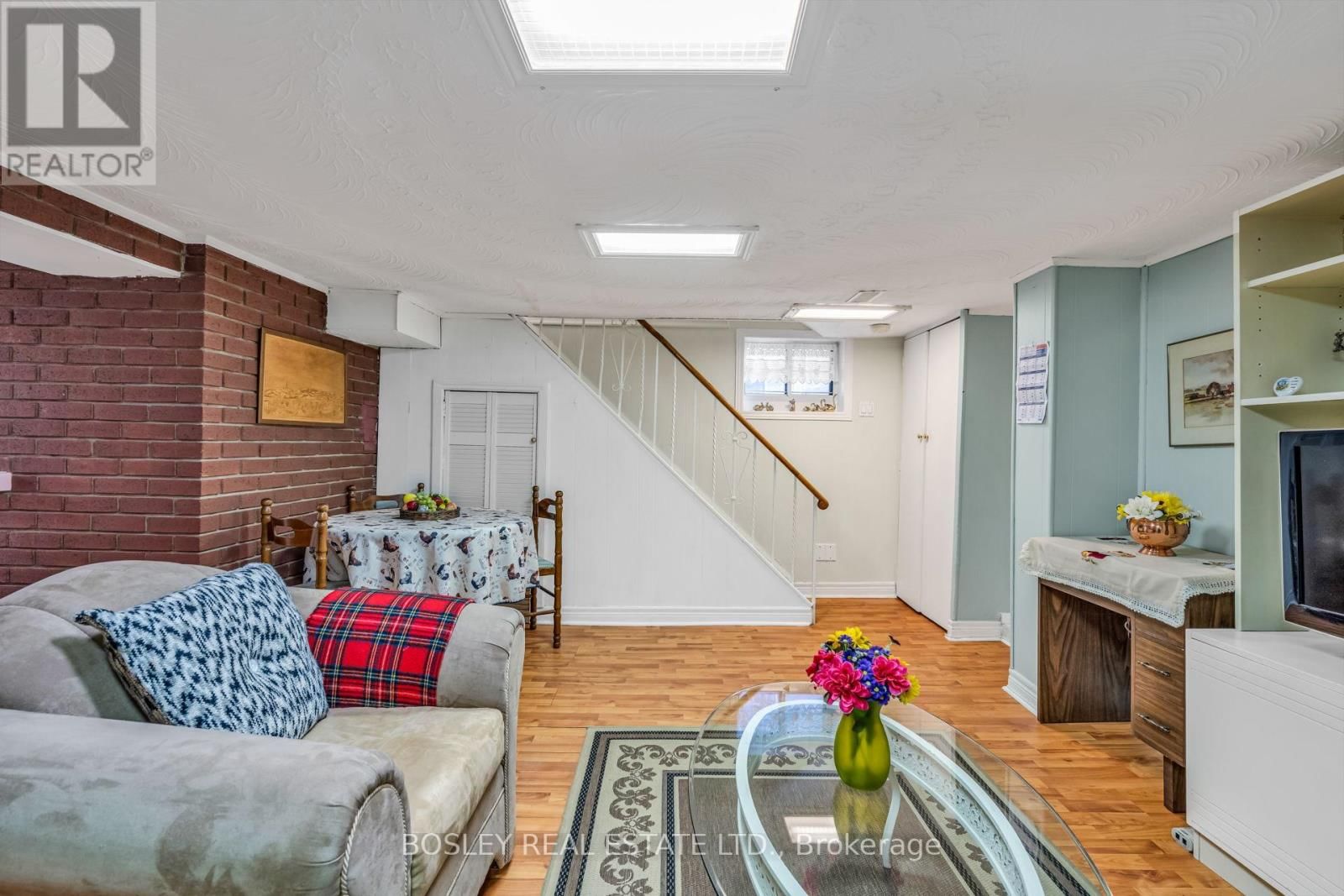 80 ROSENEATH GARDENS Image 37