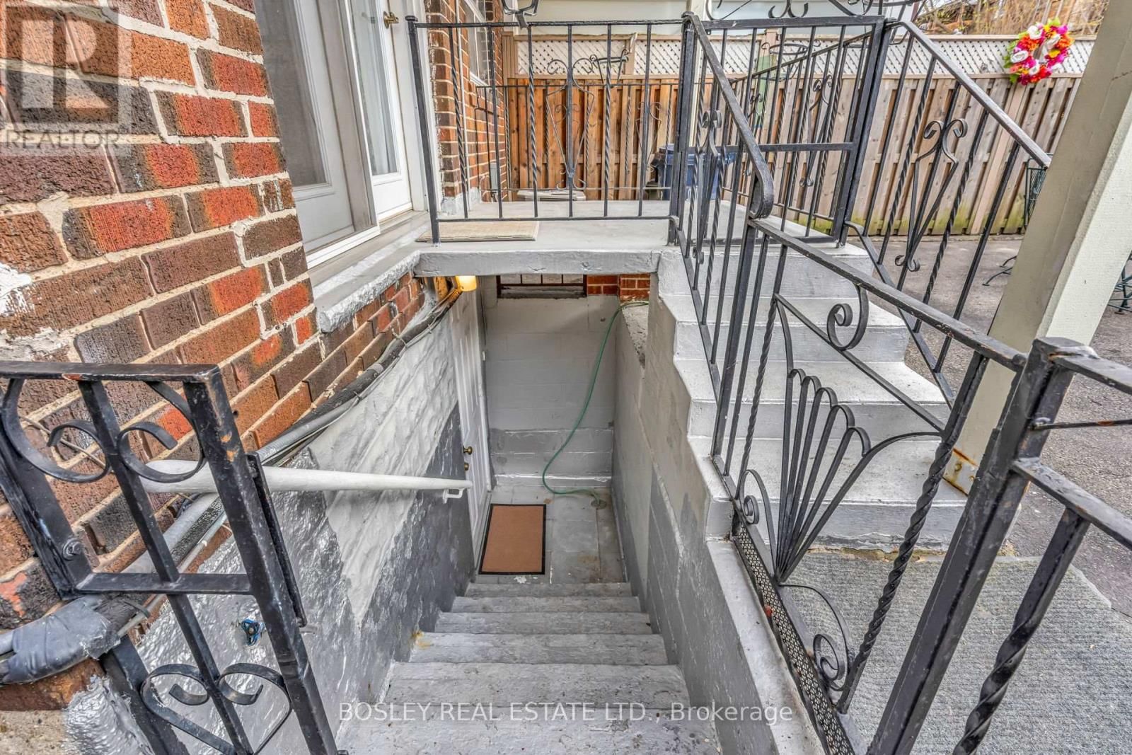 80 ROSENEATH GARDENS Image 50