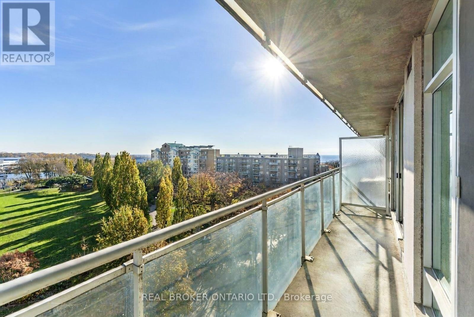 915 - 650 QUEENS QUAY WEST Image 21