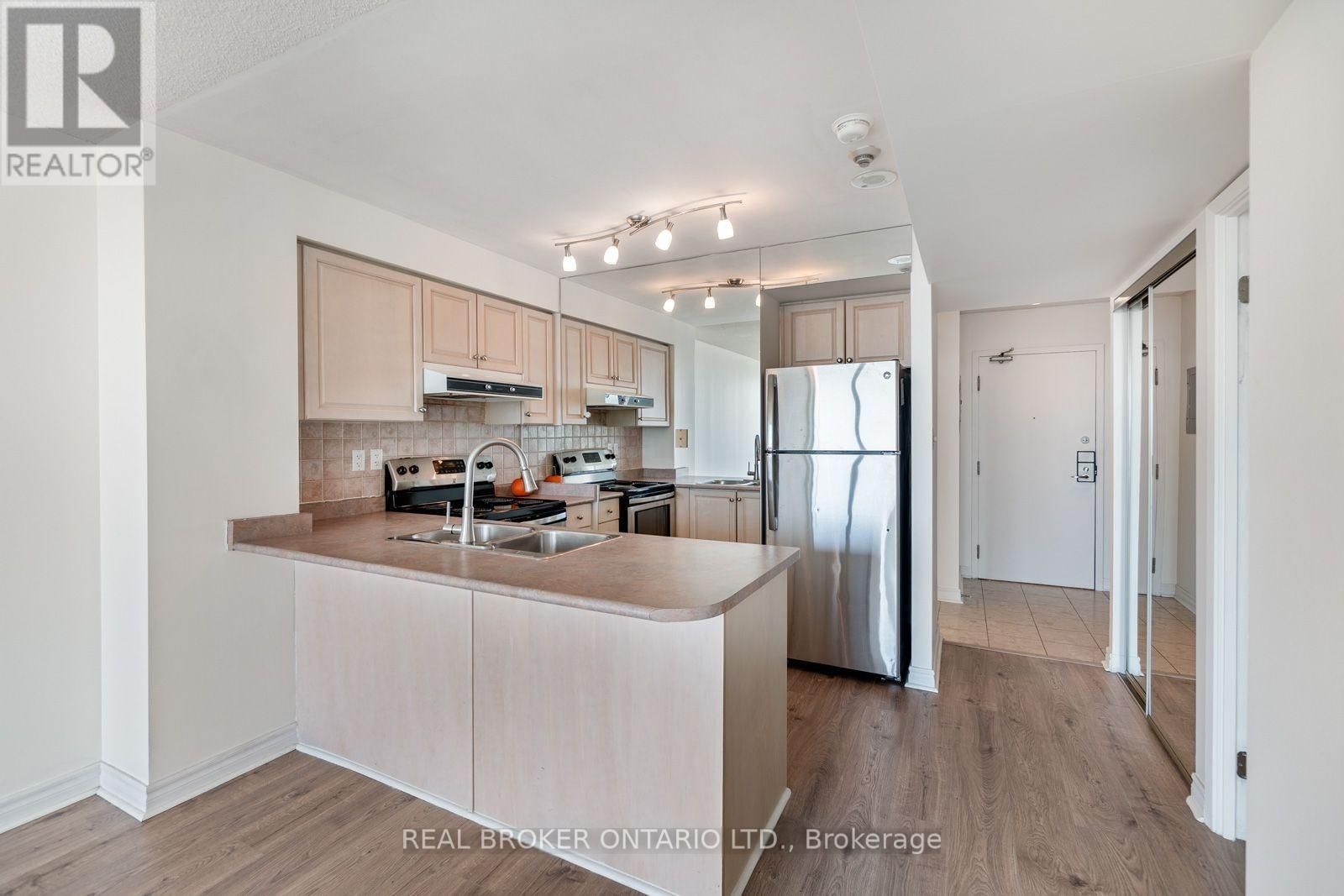 915 - 650 QUEENS QUAY WEST Image 7