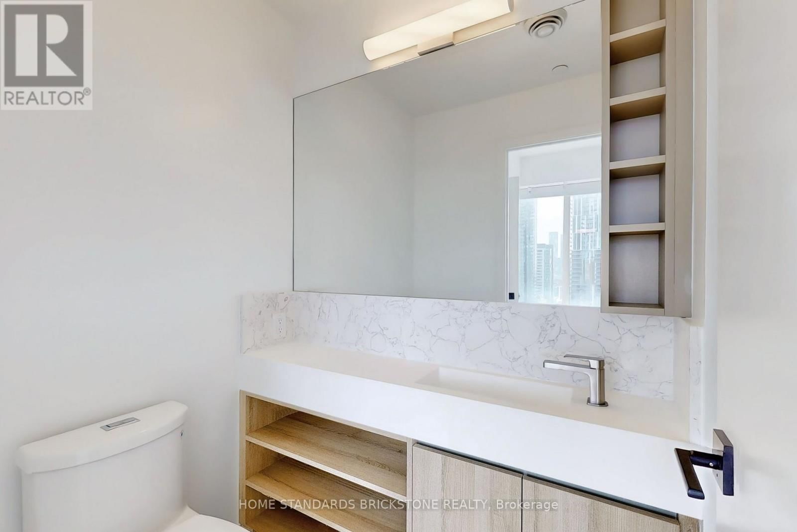 2717 - 319 JARVIS STREET Image 18