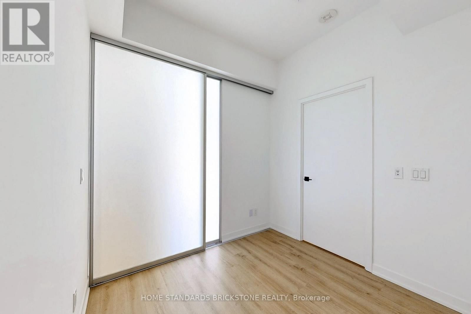 2717 - 319 JARVIS STREET Image 20