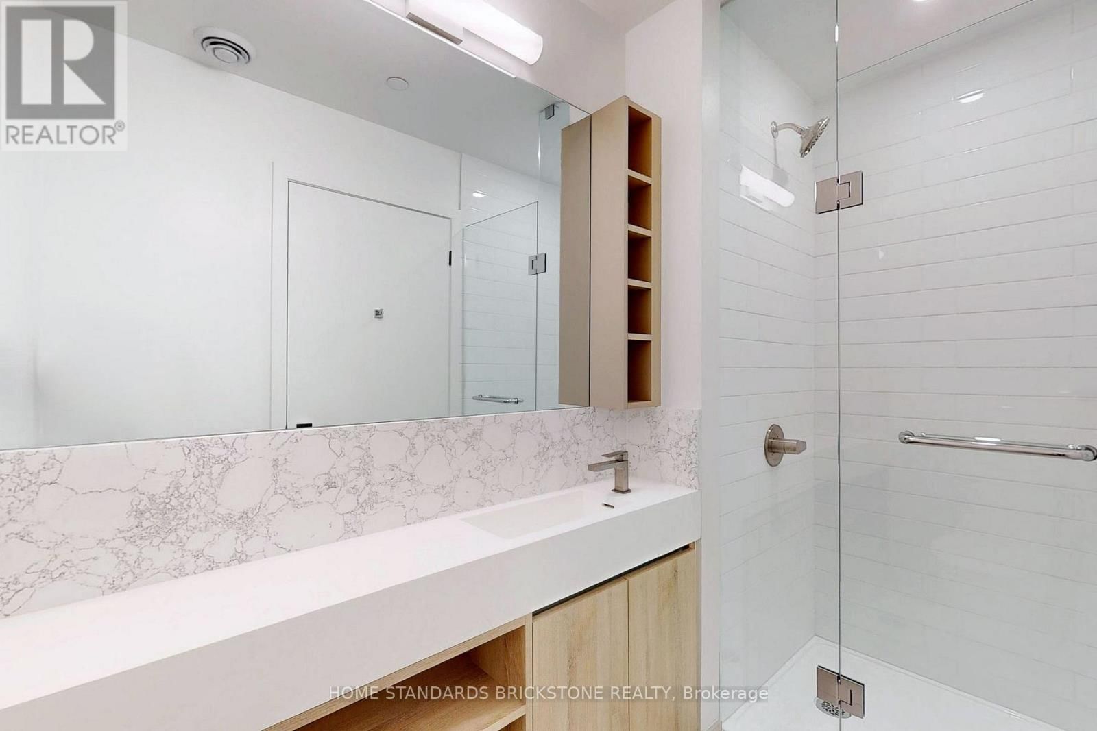 2717 - 319 JARVIS STREET Image 22