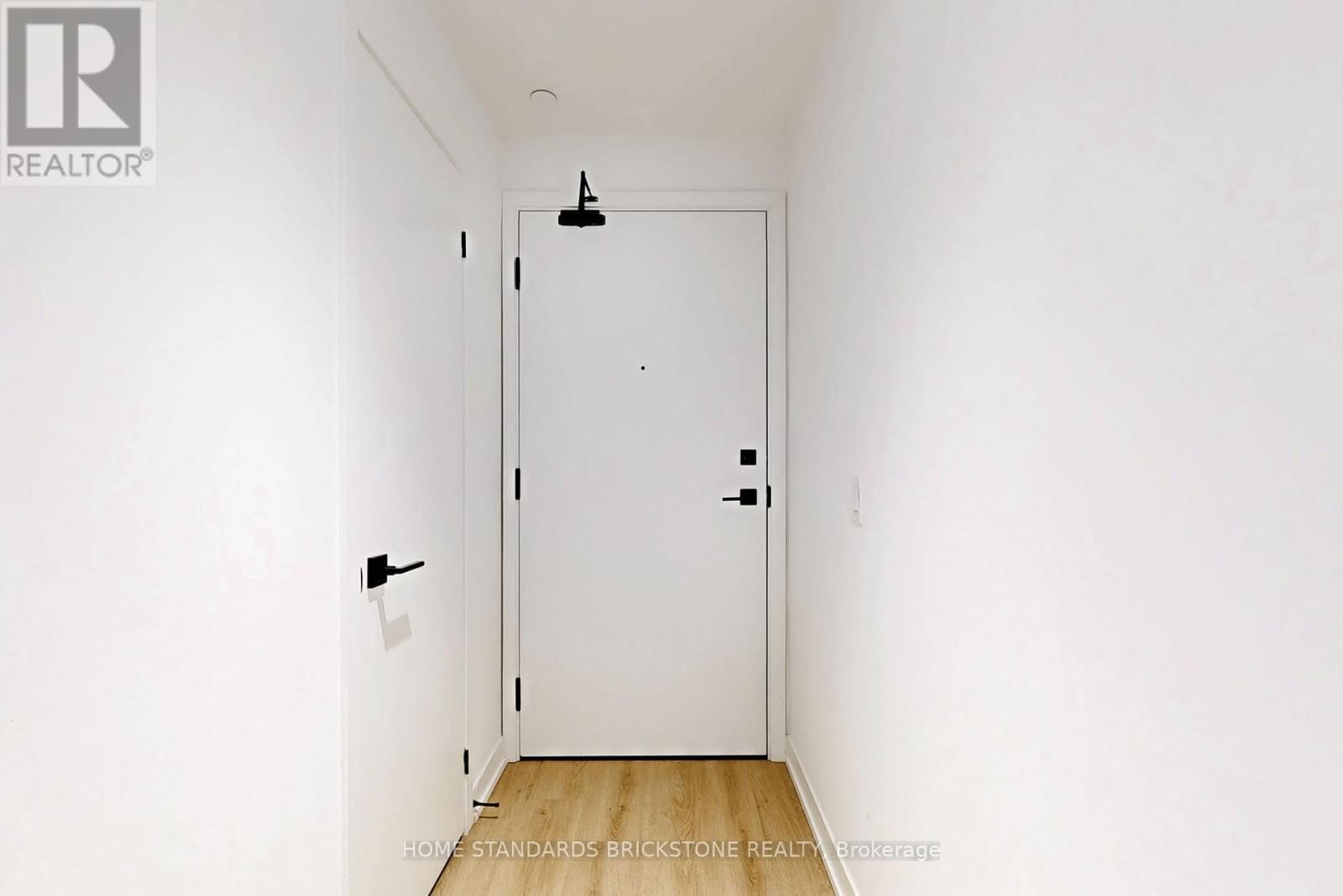 2717 - 319 JARVIS STREET Image 25