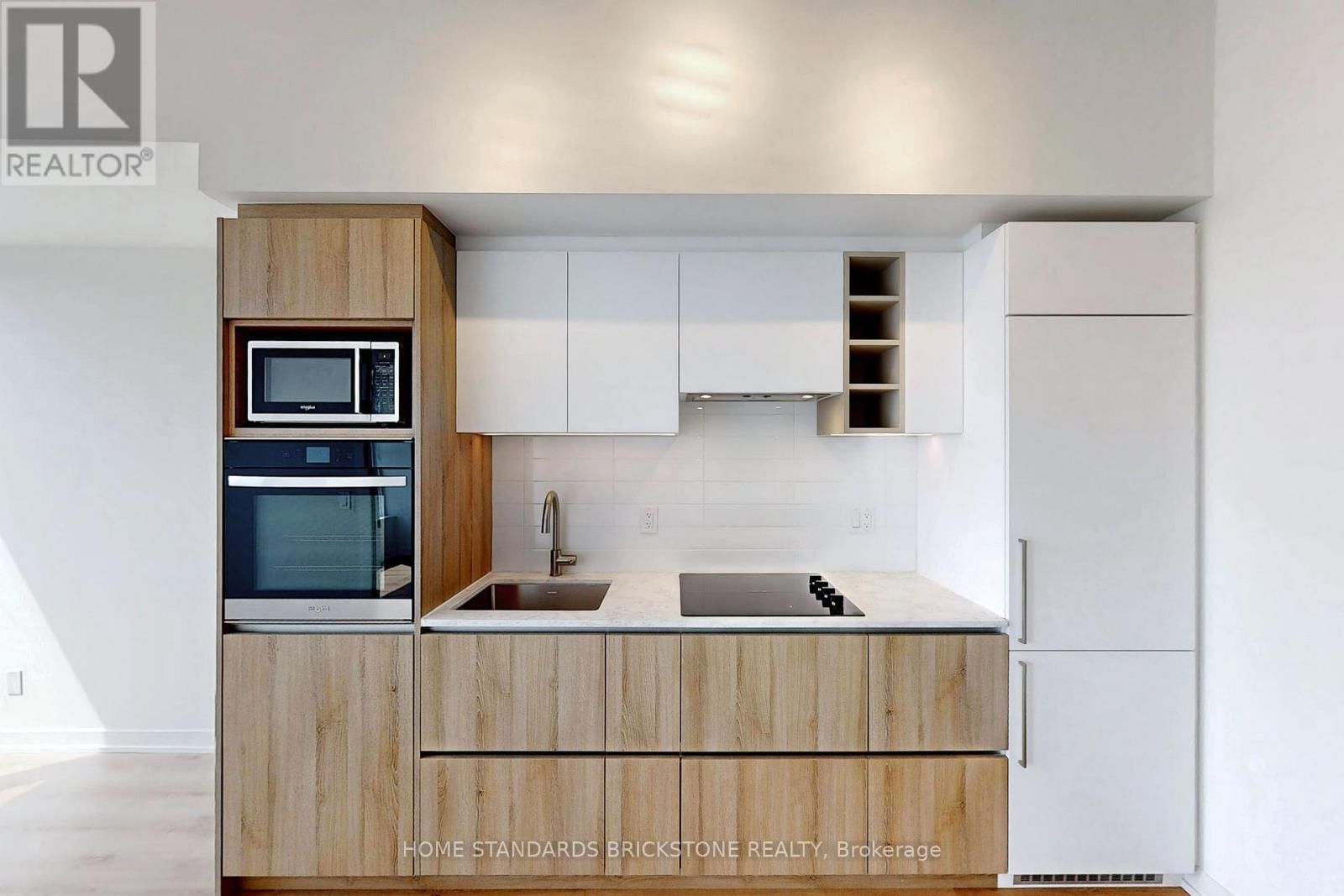 2717 - 319 JARVIS STREET Image 3