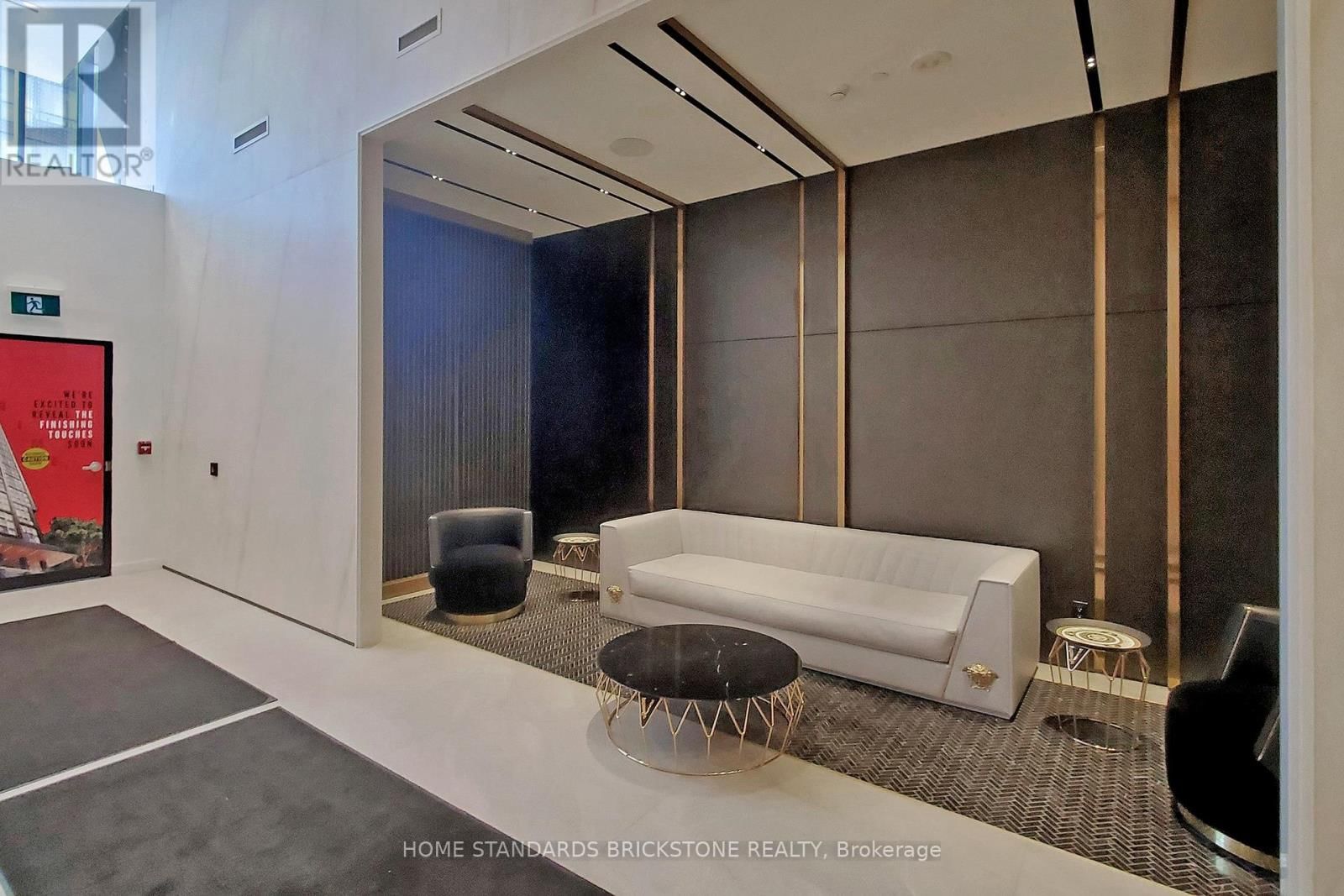 2717 - 319 JARVIS STREET Image 35