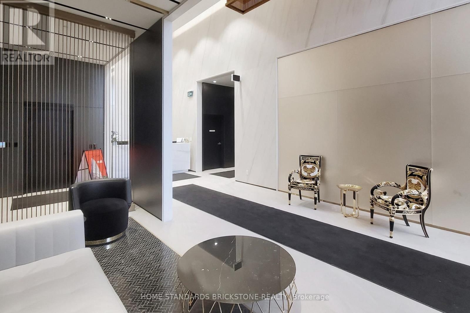 2717 - 319 JARVIS STREET Image 36