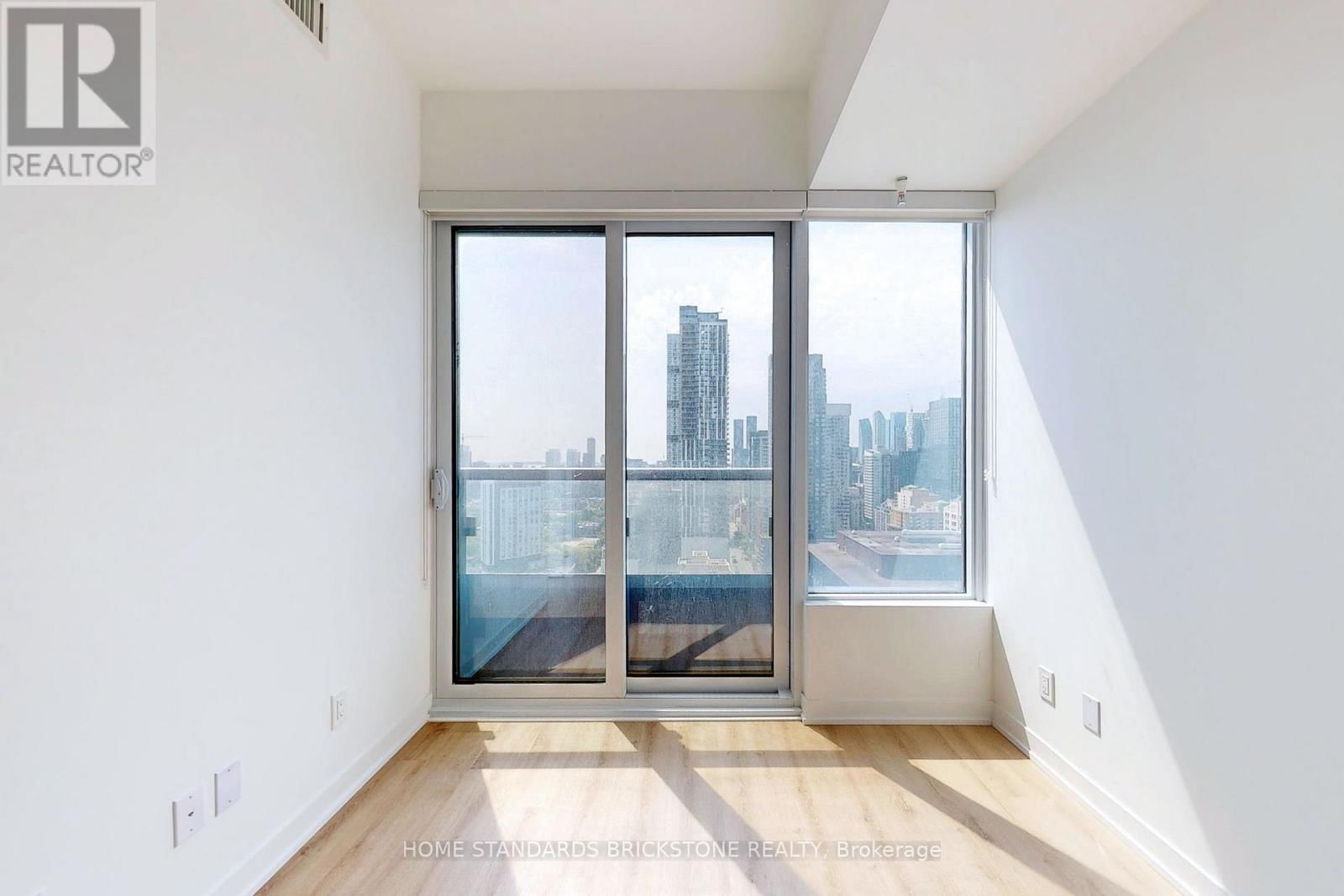 2717 - 319 JARVIS STREET Image 8