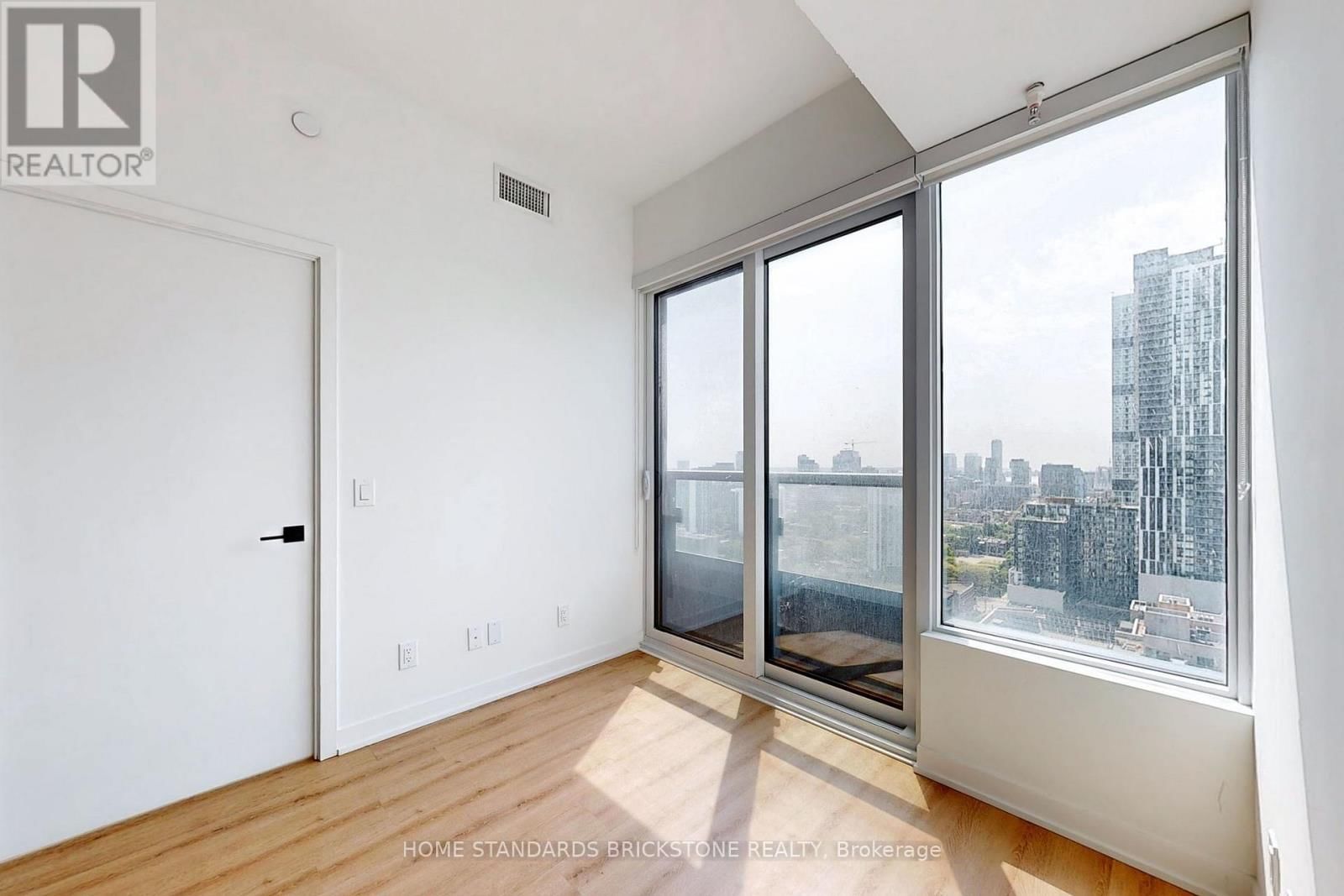 2717 - 319 JARVIS STREET Image 9