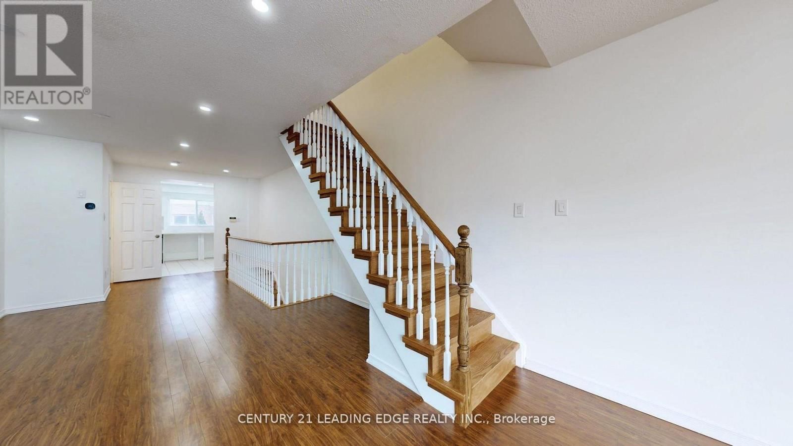 38 RUMI CRESCENT Image 11